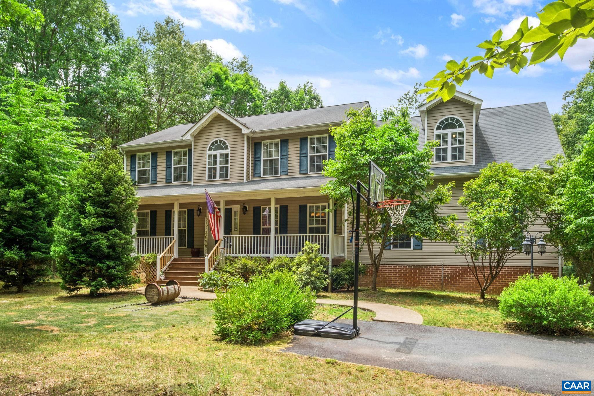 FOX HOLLOW - Residential