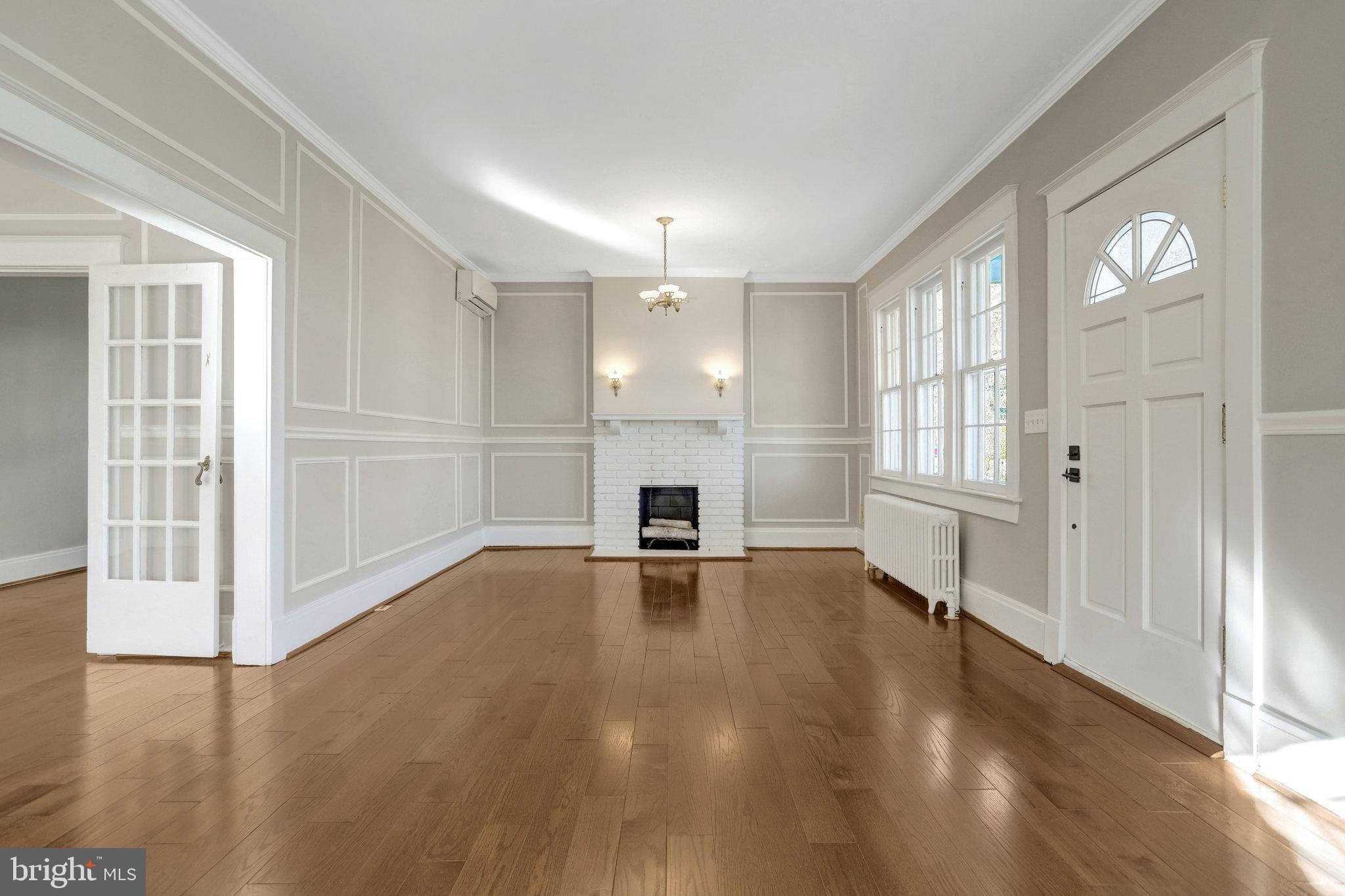 ROSEMONT PARK - Residential