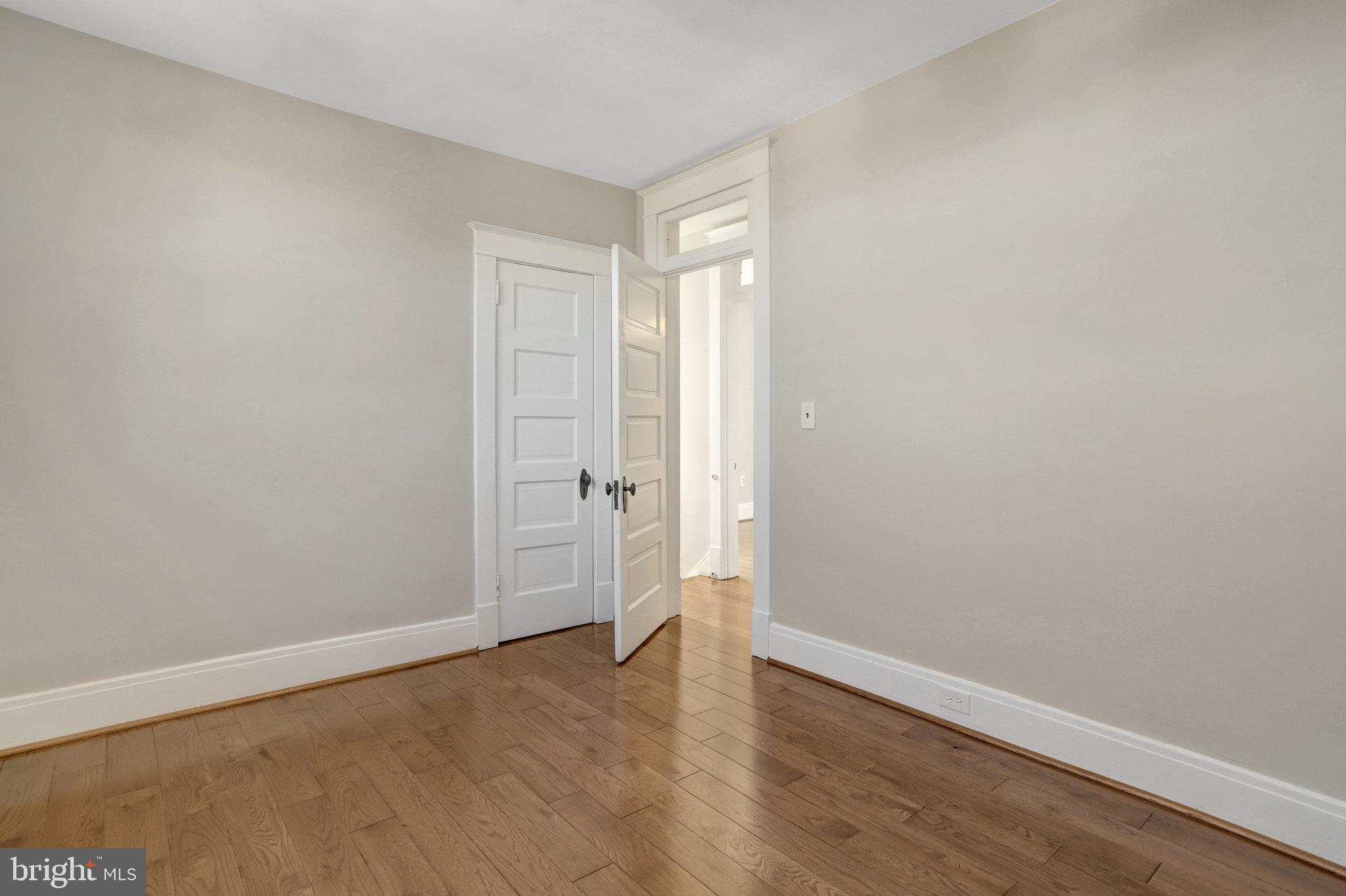 ROSEMONT PARK - Residential