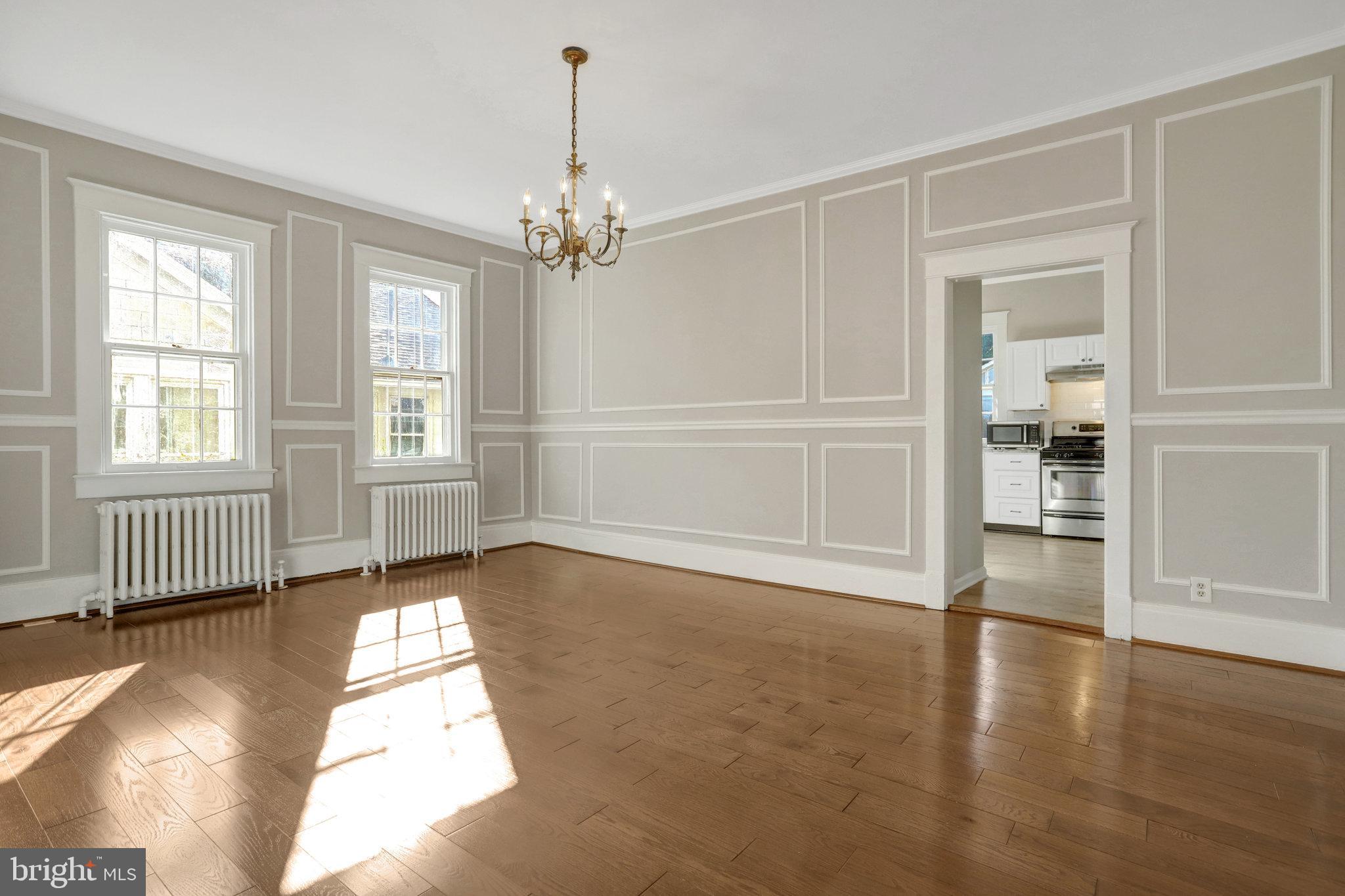 ROSEMONT PARK - Residential
