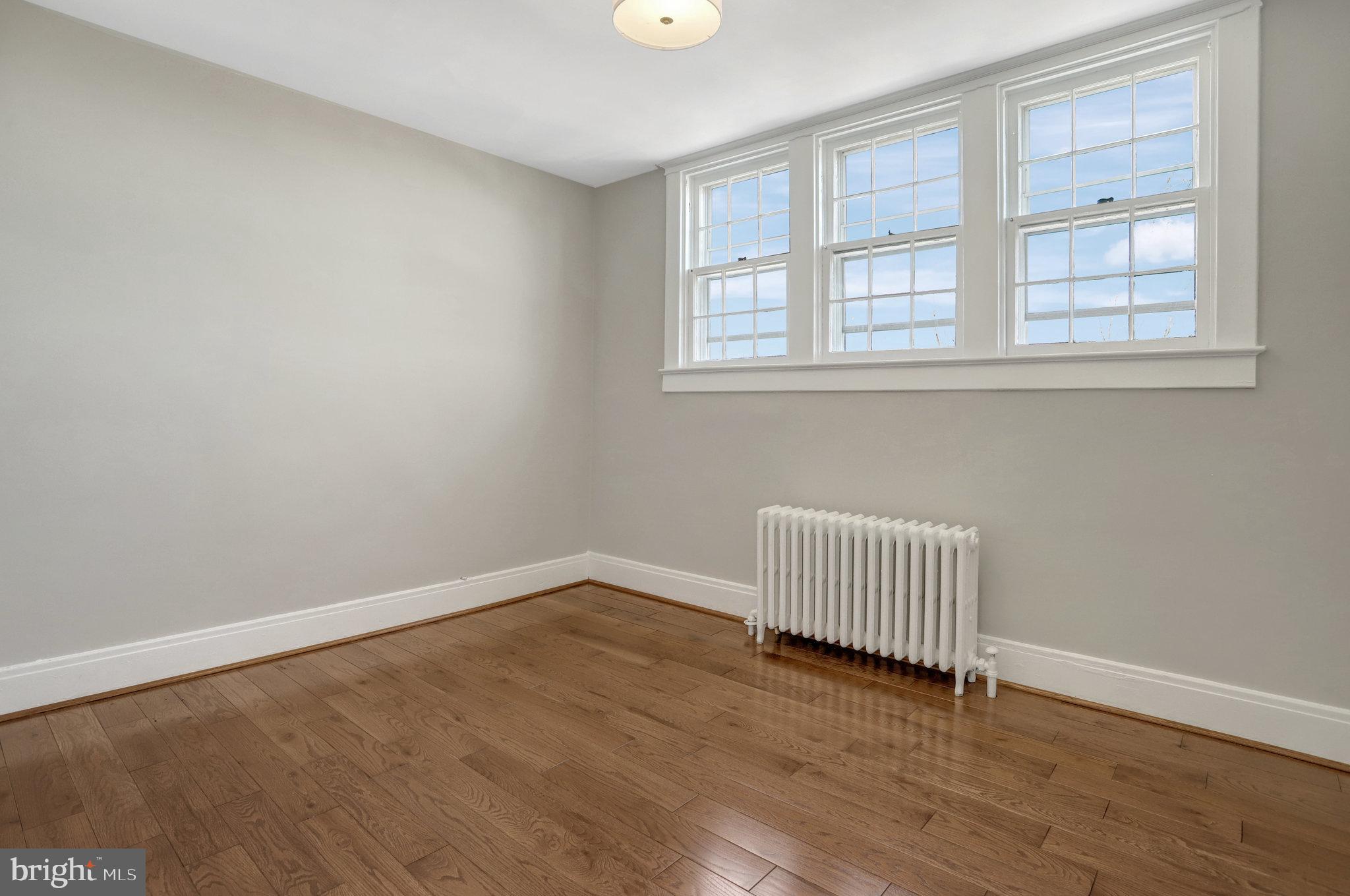 ROSEMONT PARK - Residential