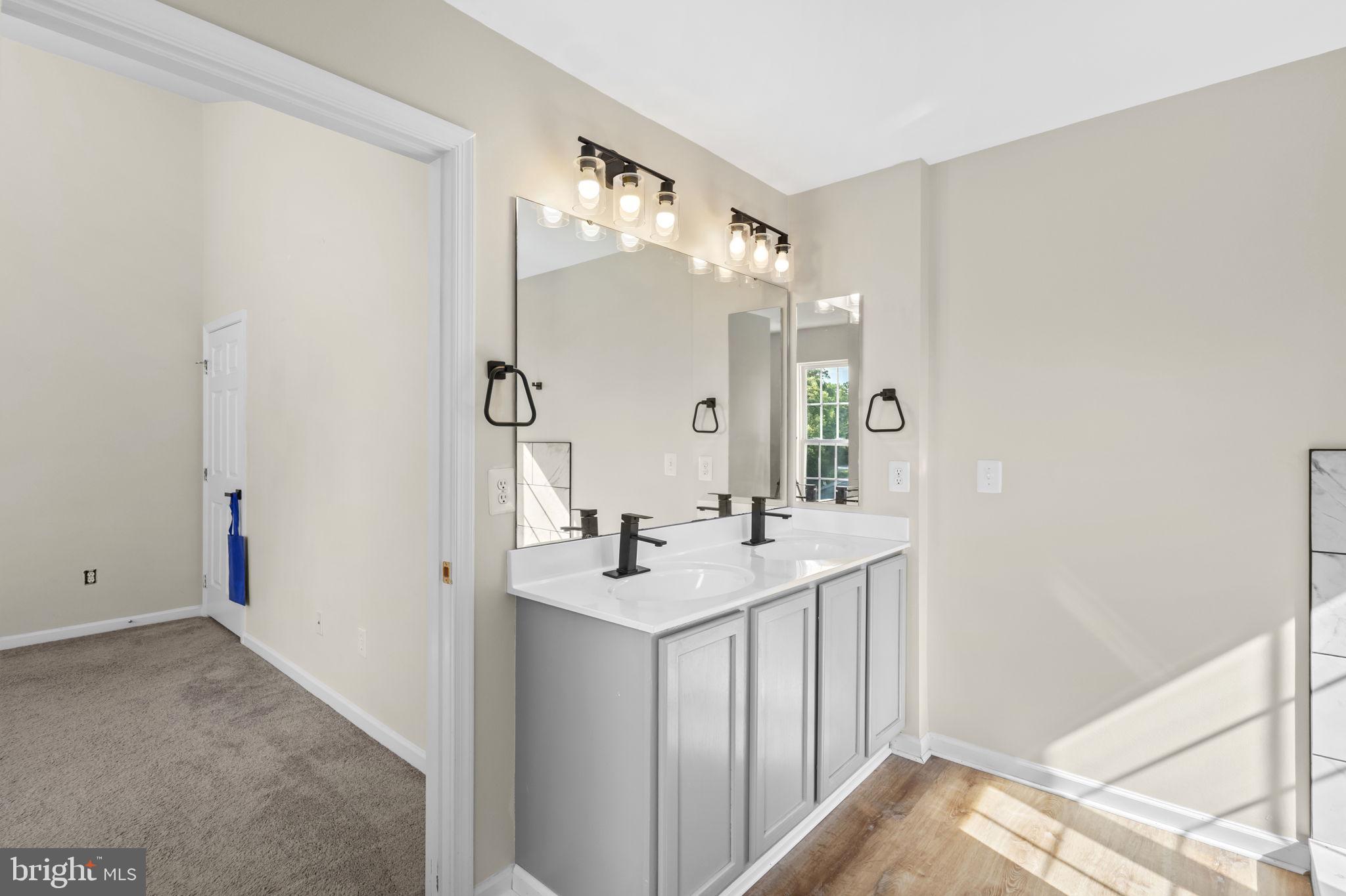MONROE POINT - Residential