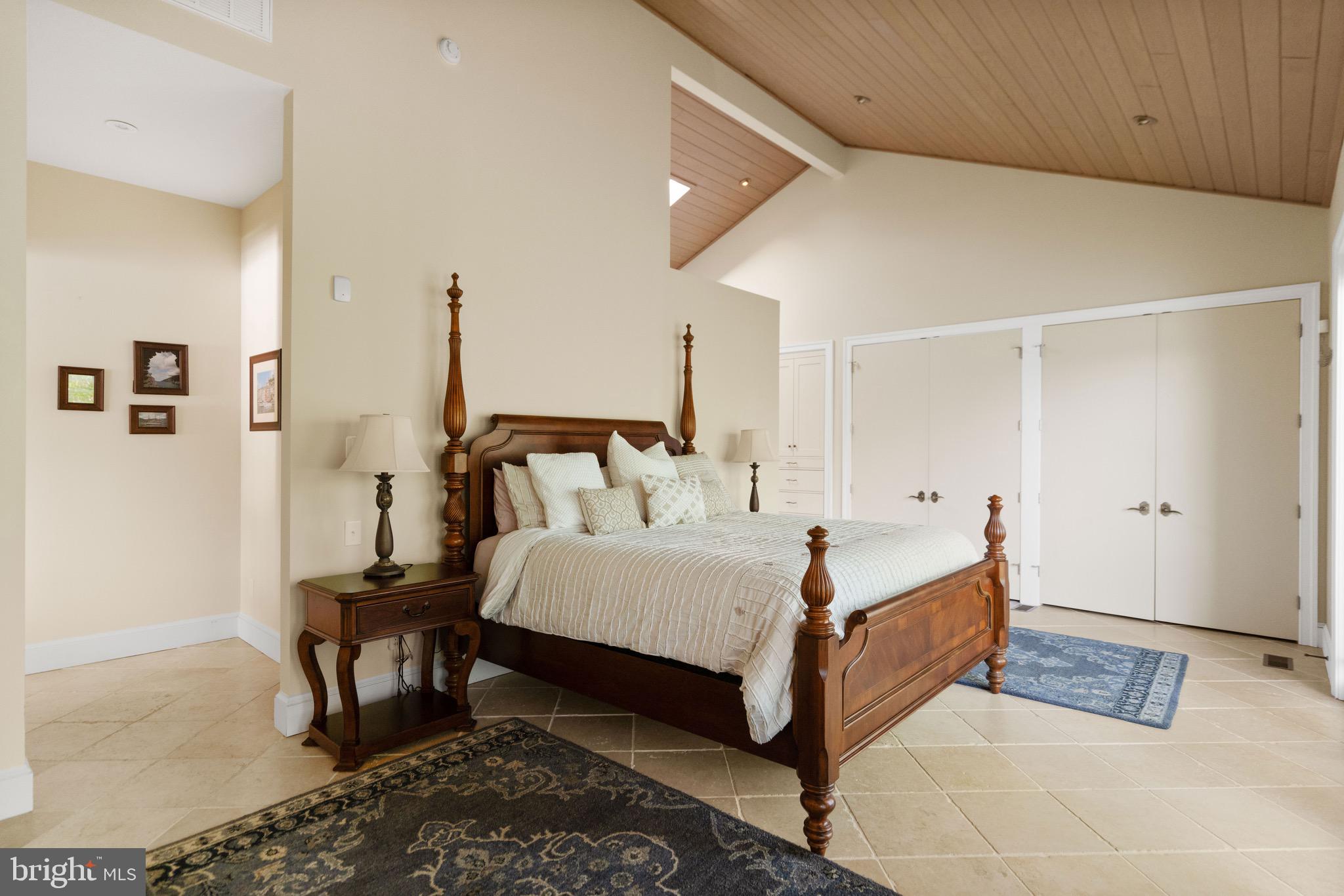 CUCKOOS NEST - Residential