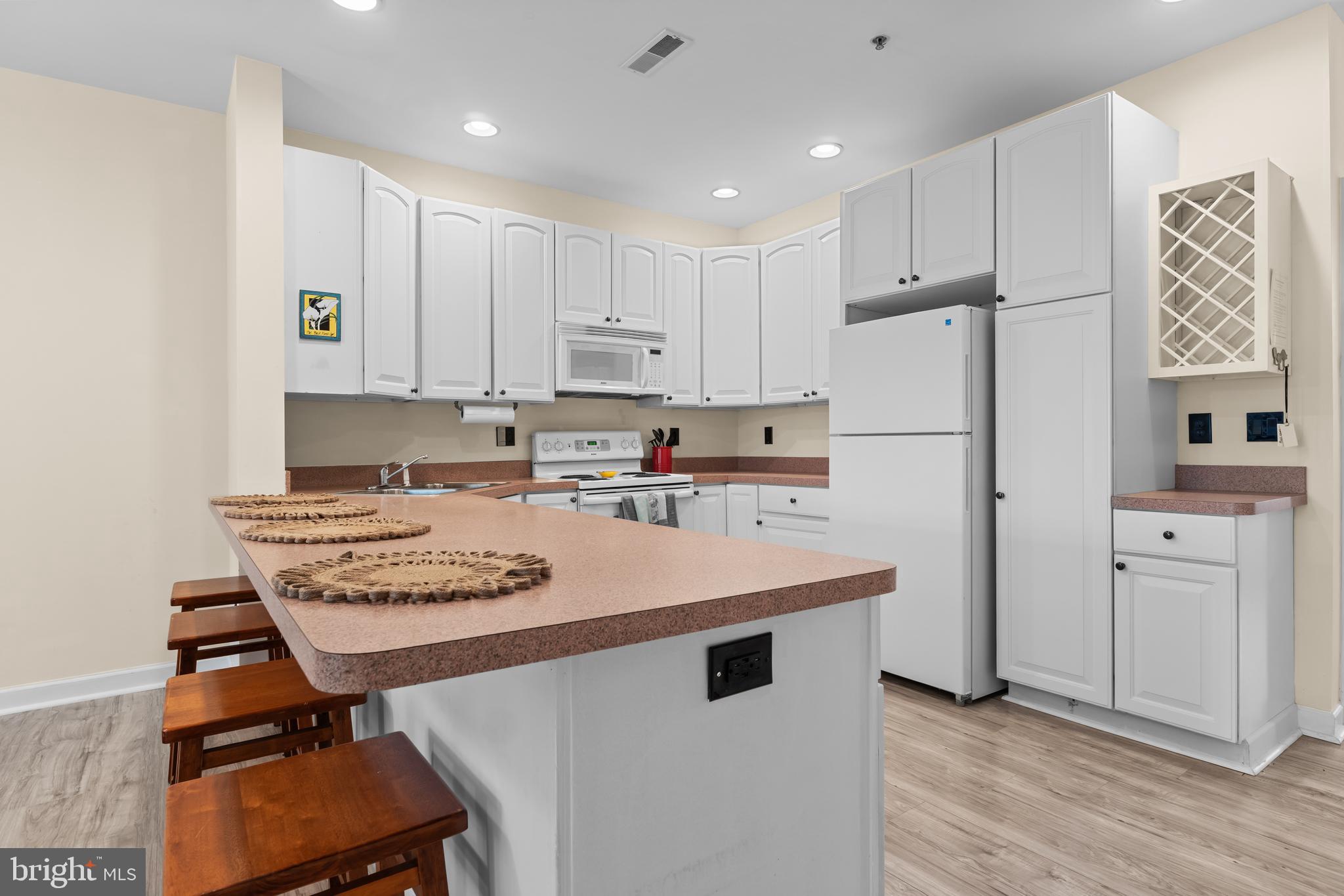 SUMMERLYN - Residential