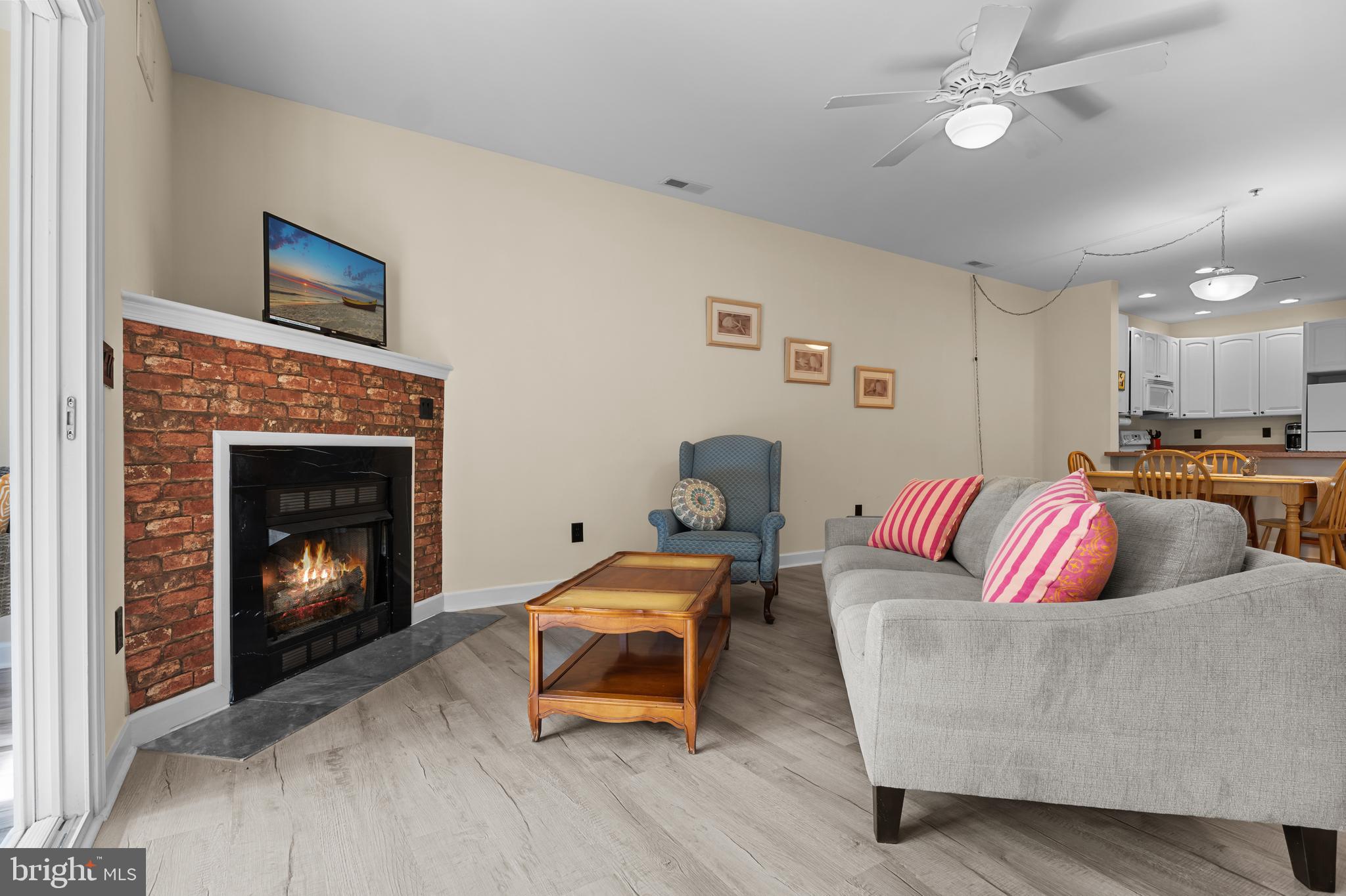 SUMMERLYN - Residential