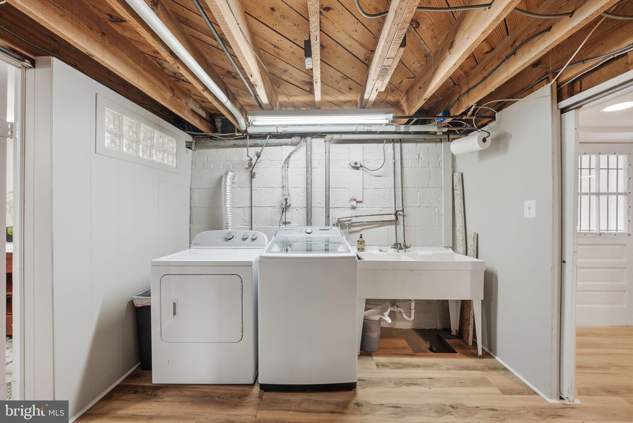 BERKSHIRE OAKWOOD - Residential