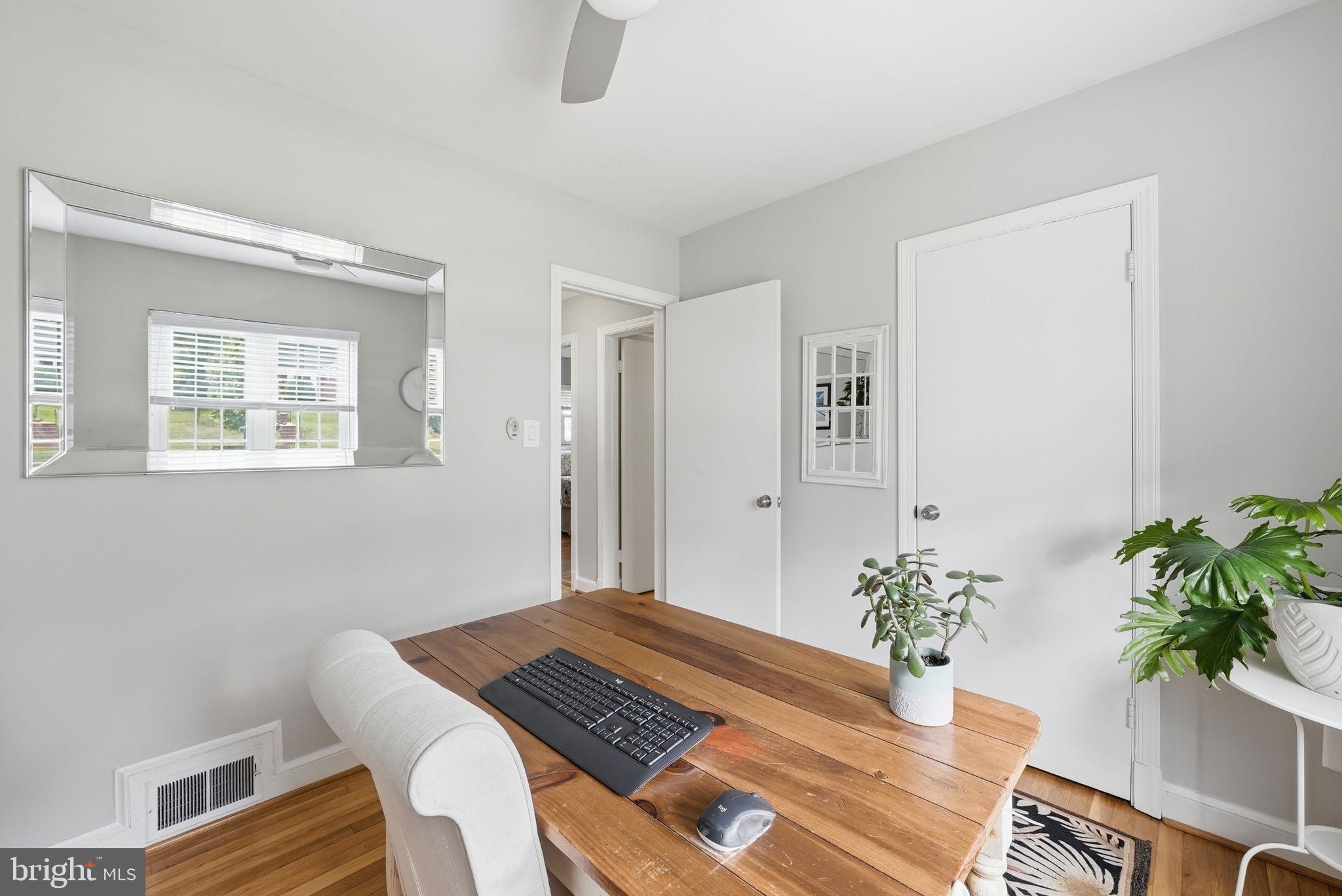 BERKSHIRE OAKWOOD - Residential