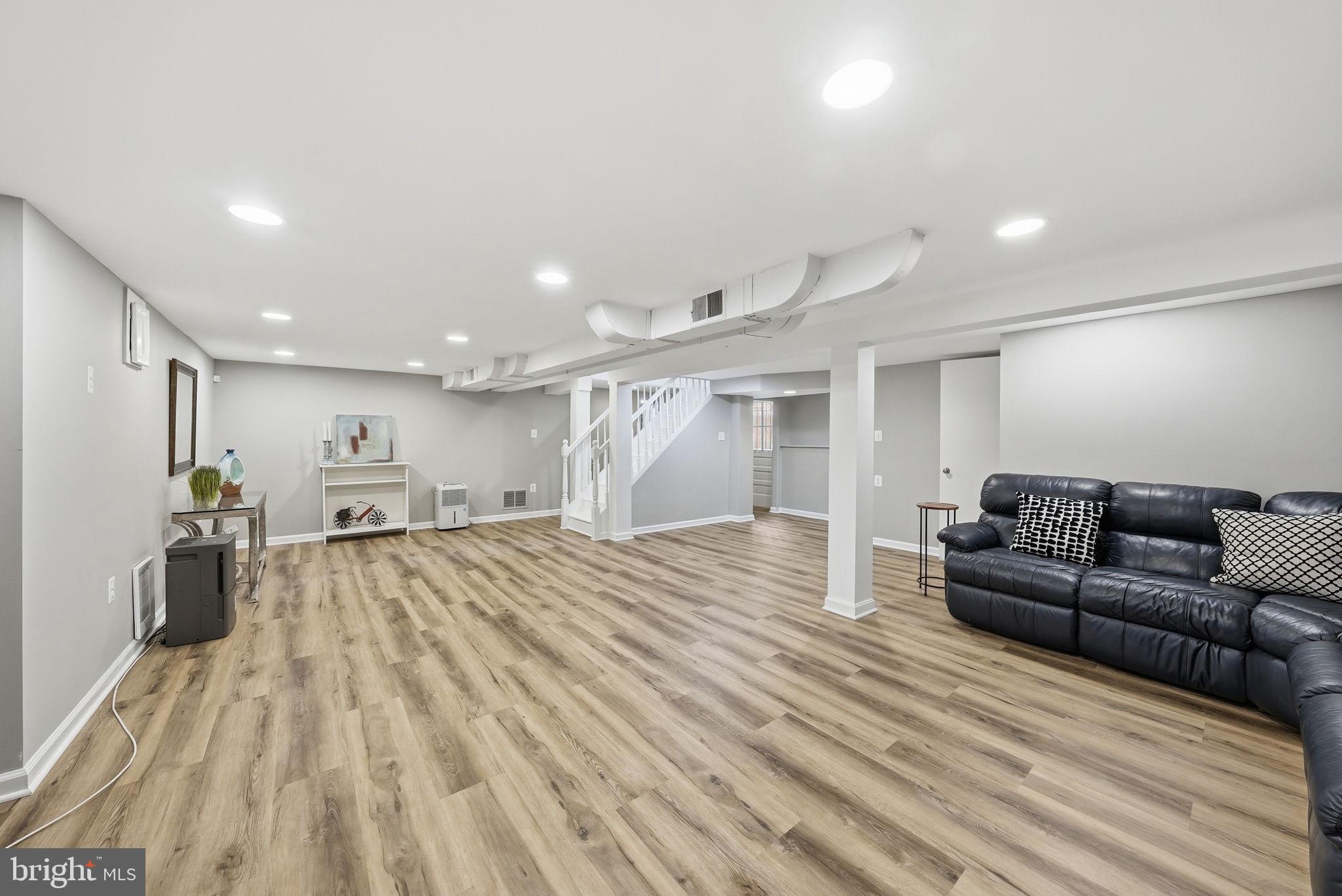 BERKSHIRE OAKWOOD - Residential