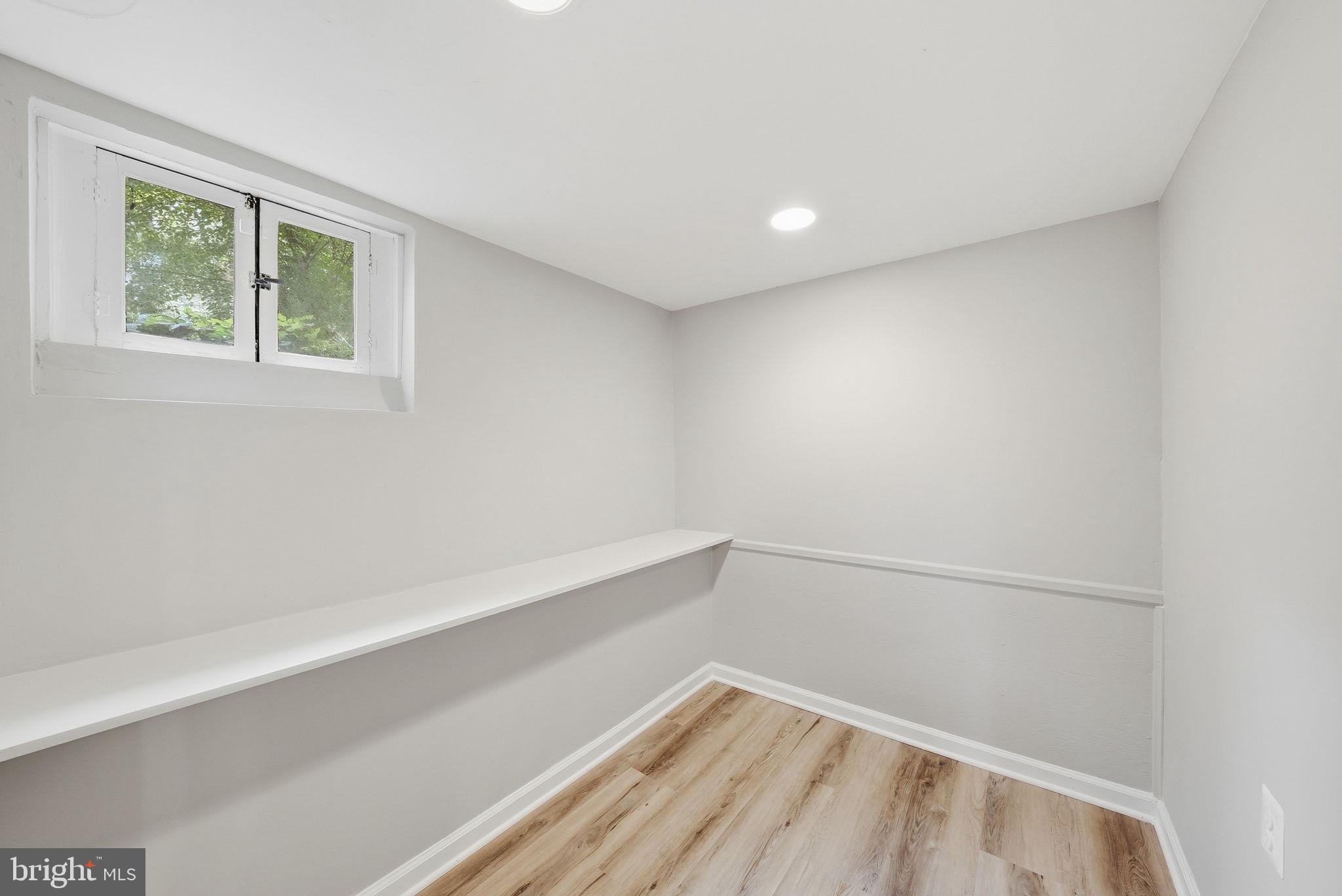 BERKSHIRE OAKWOOD - Residential