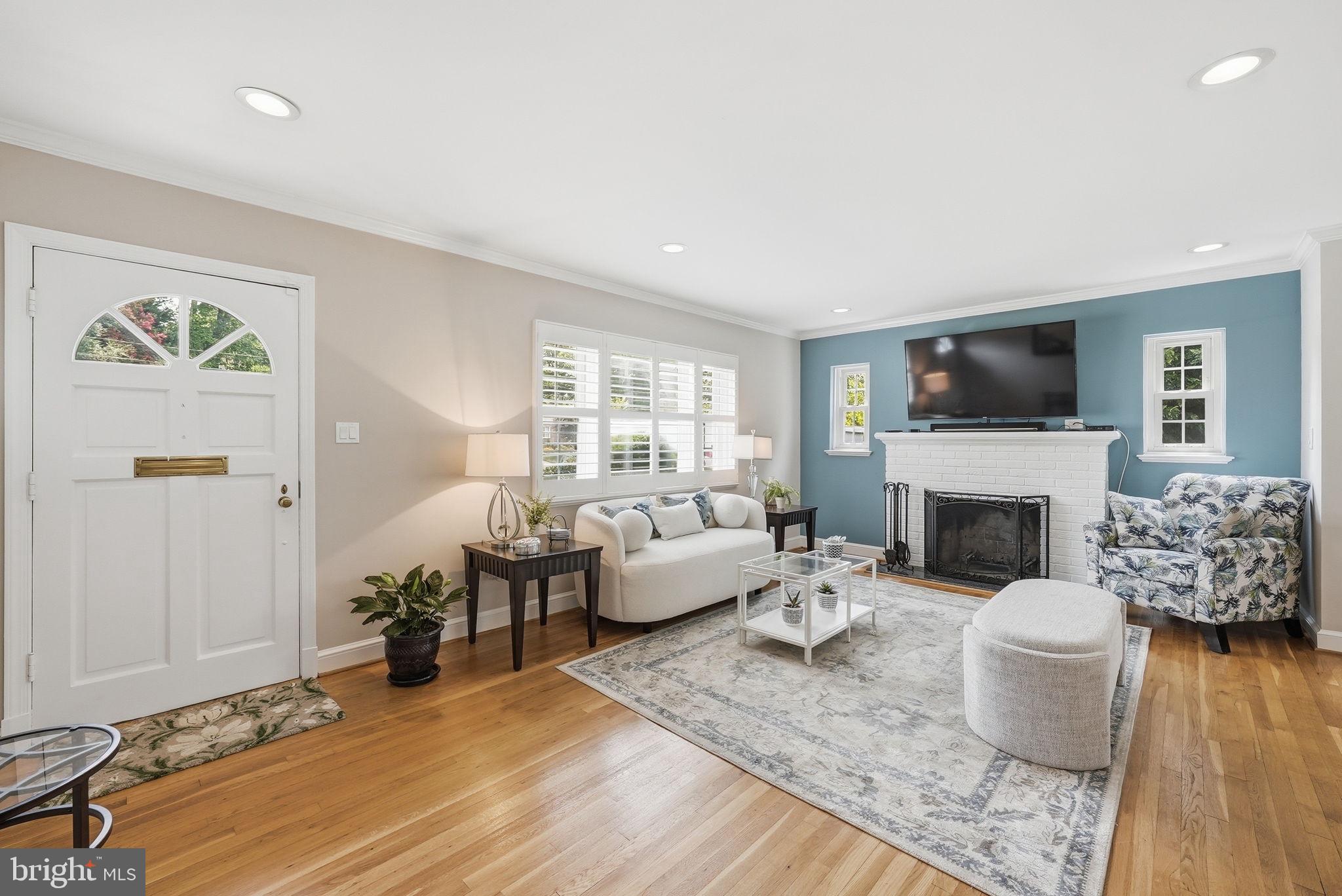 BERKSHIRE OAKWOOD - Residential