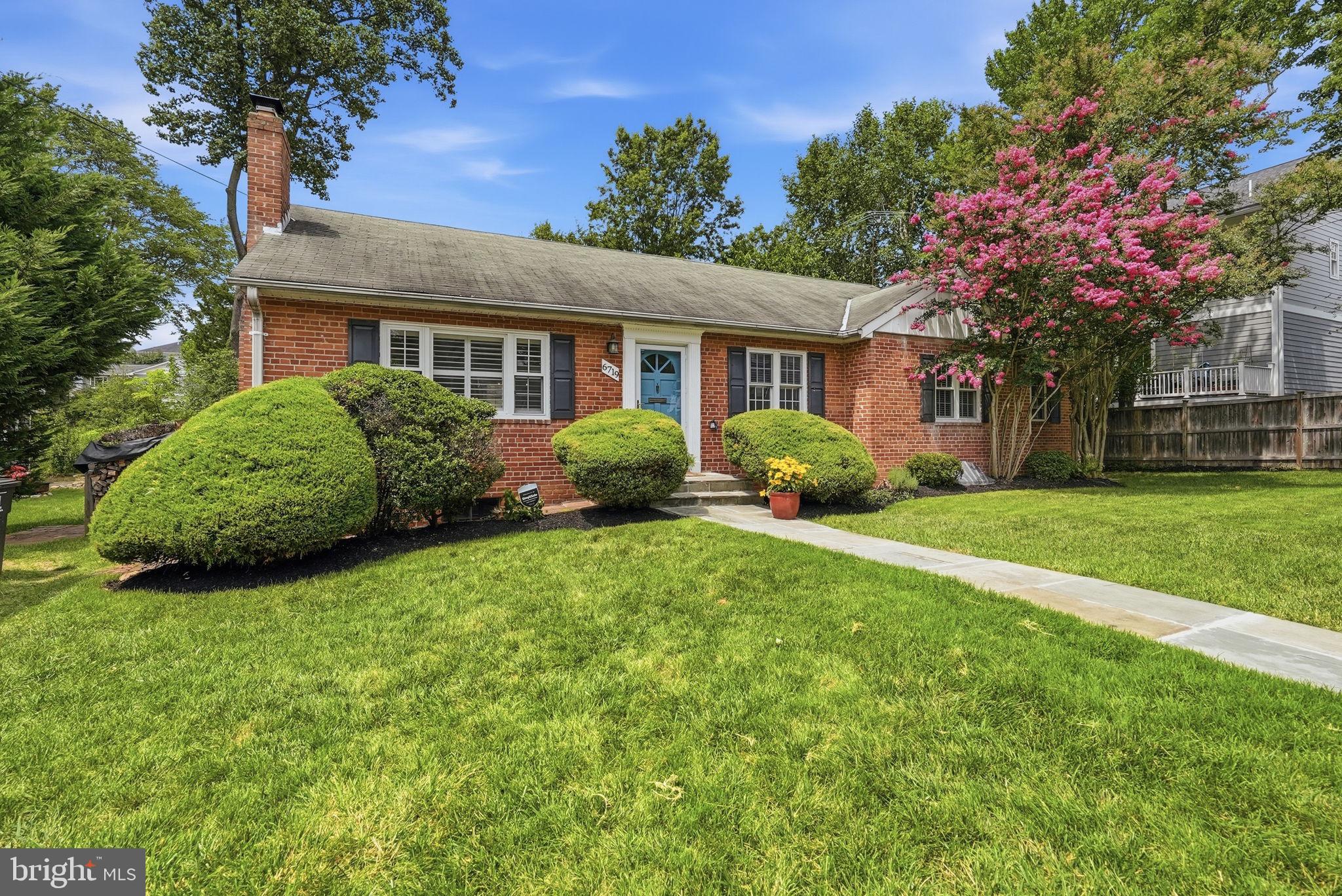 BERKSHIRE OAKWOOD - Residential