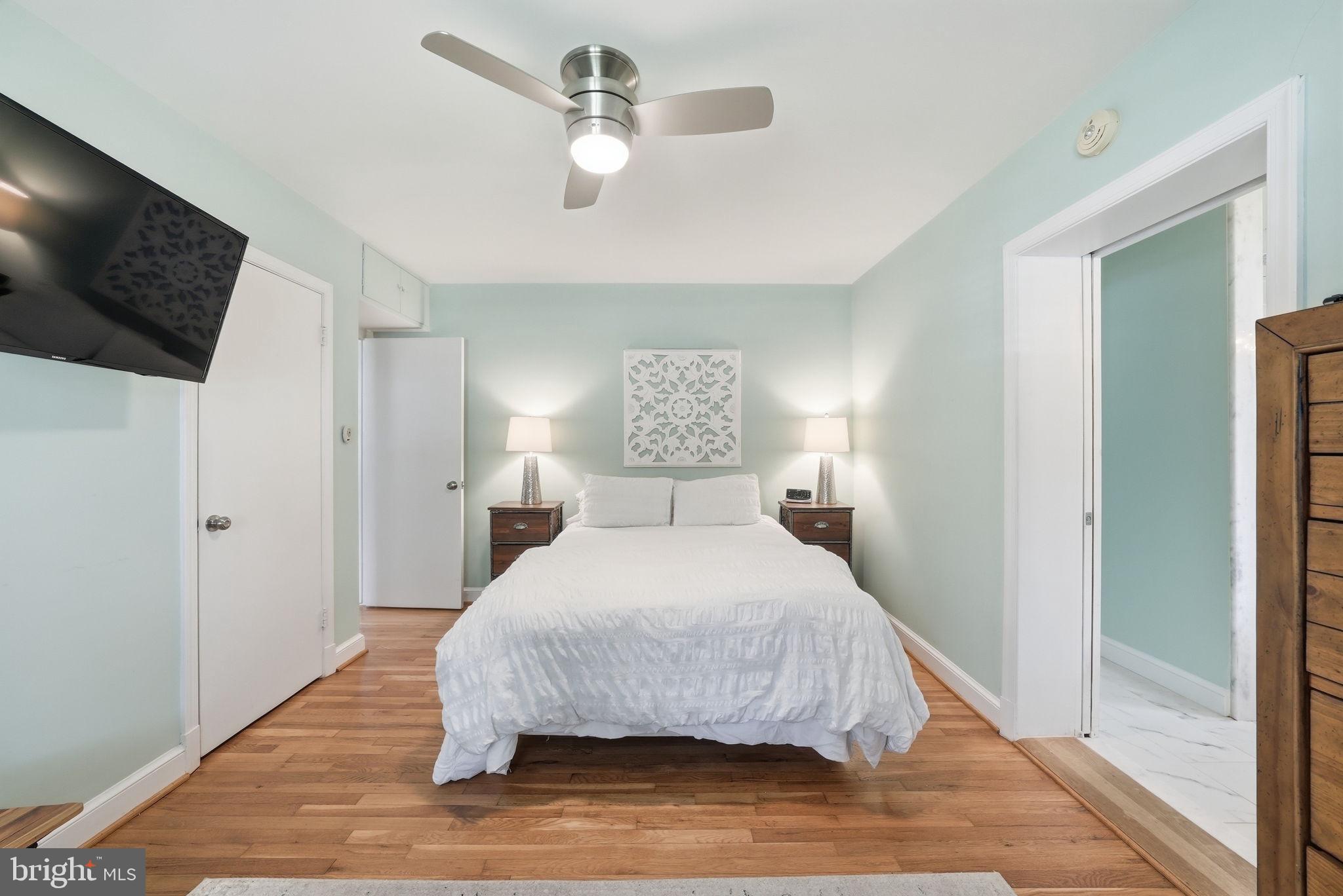 BERKSHIRE OAKWOOD - Residential