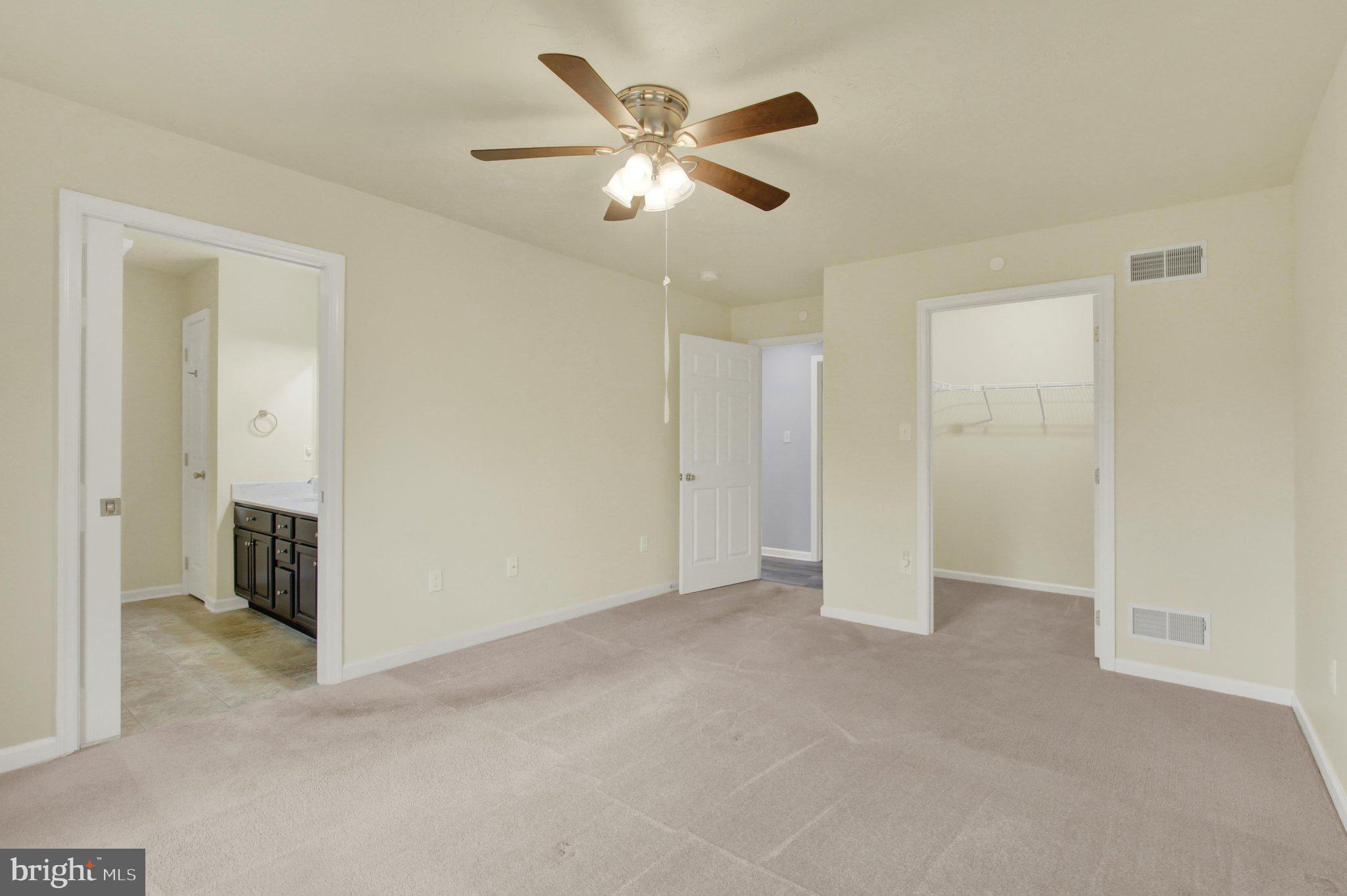 LAUREL MANOR - Residential