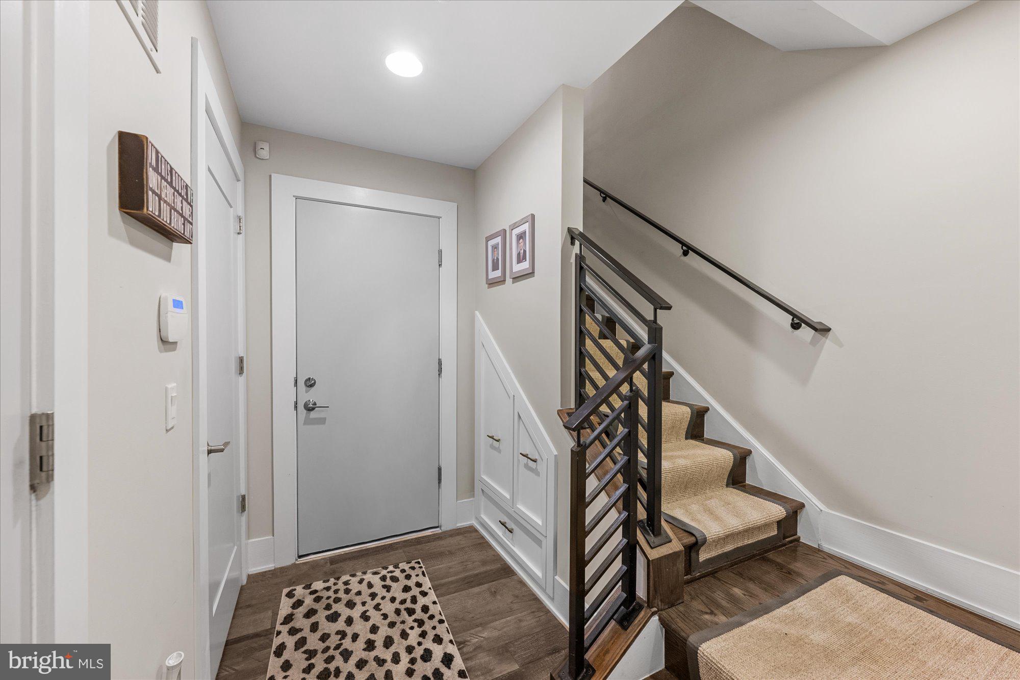 GROSVENOR HEIGHTS - Residential