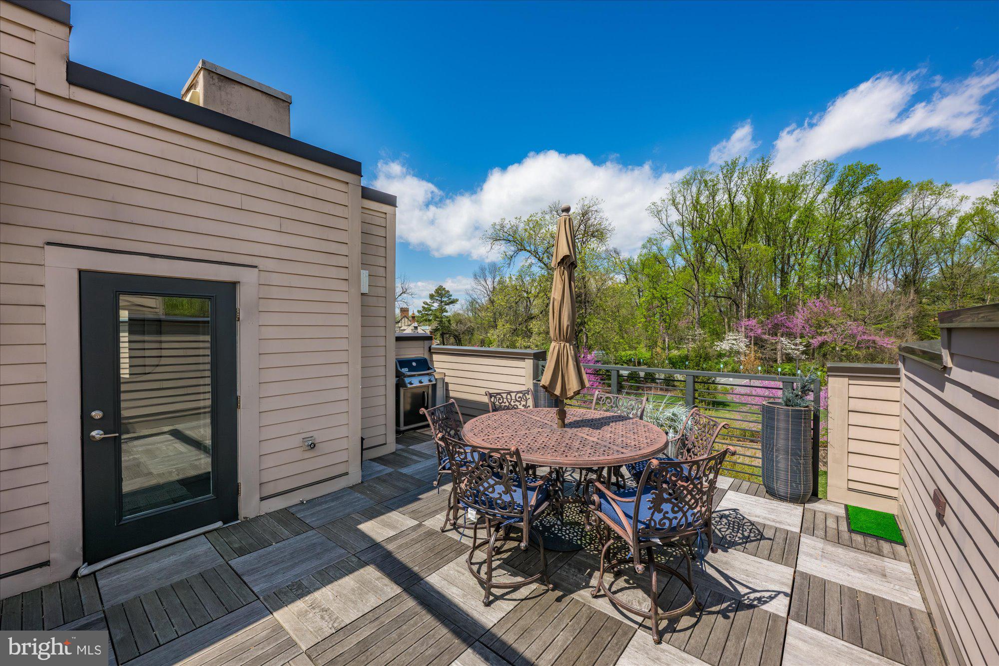 GROSVENOR HEIGHTS - Residential