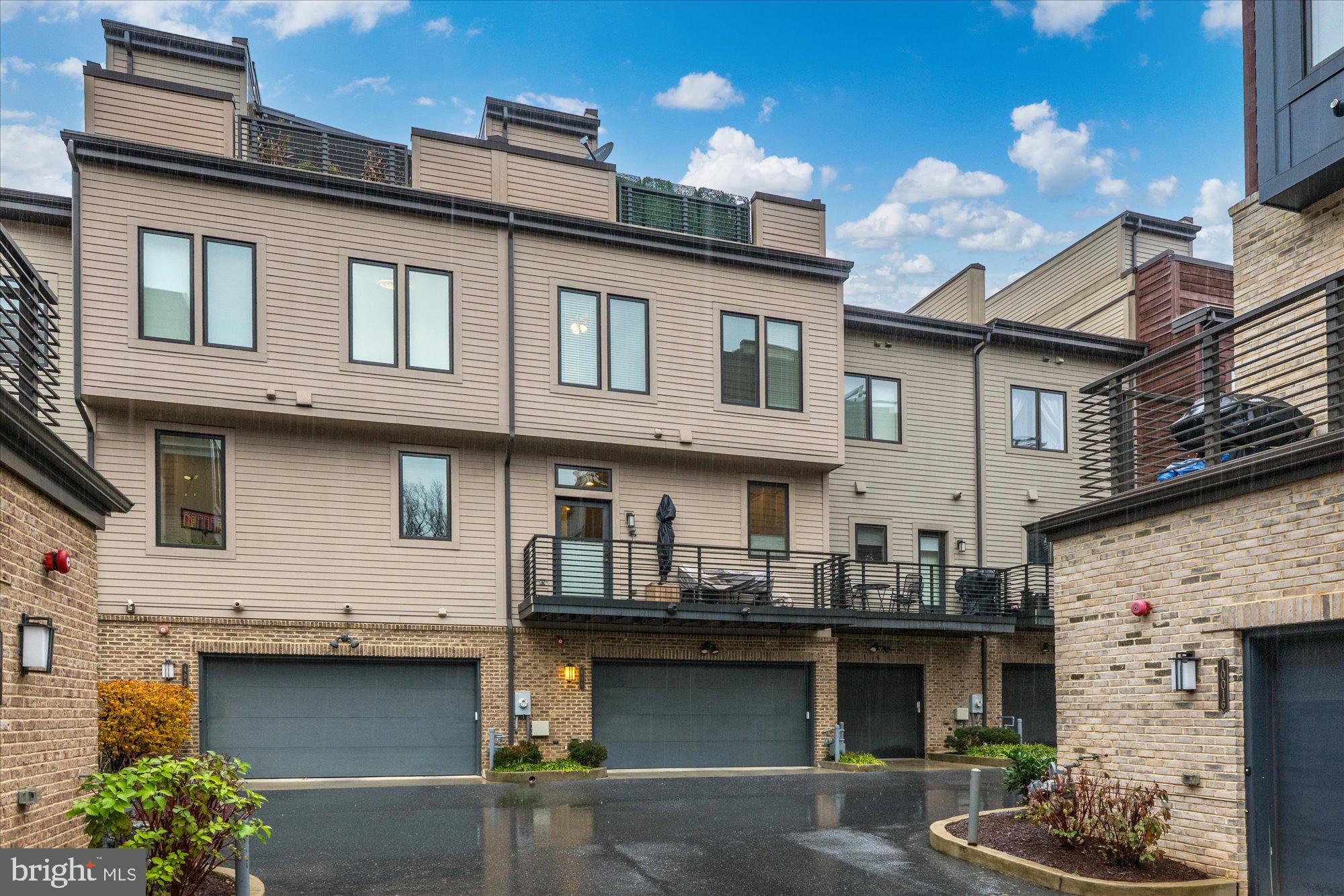 GROSVENOR HEIGHTS - Residential