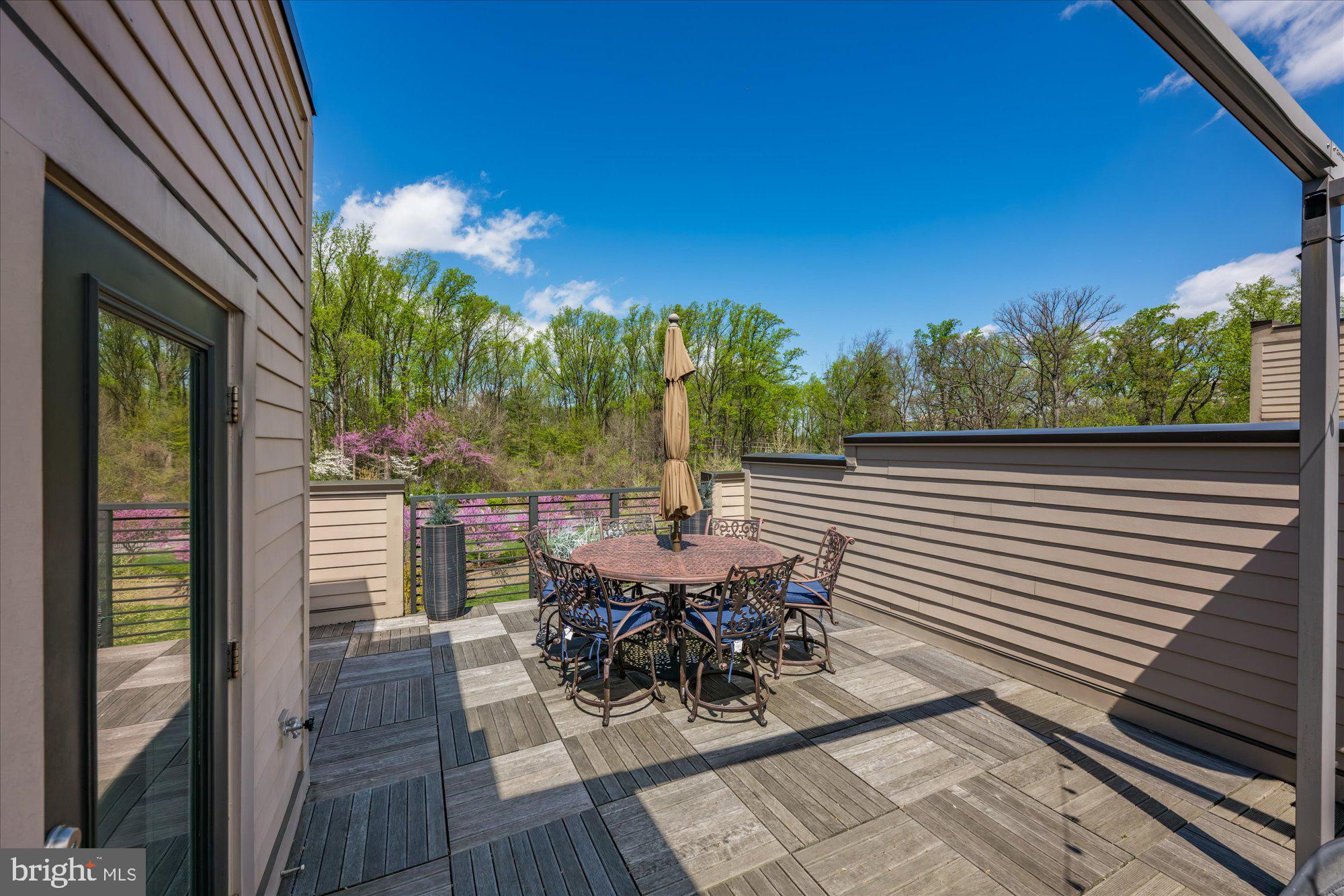 GROSVENOR HEIGHTS - Residential