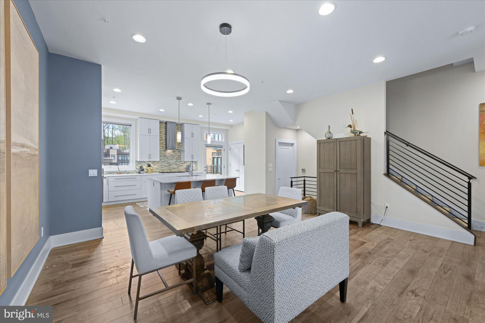 GROSVENOR HEIGHTS - Residential