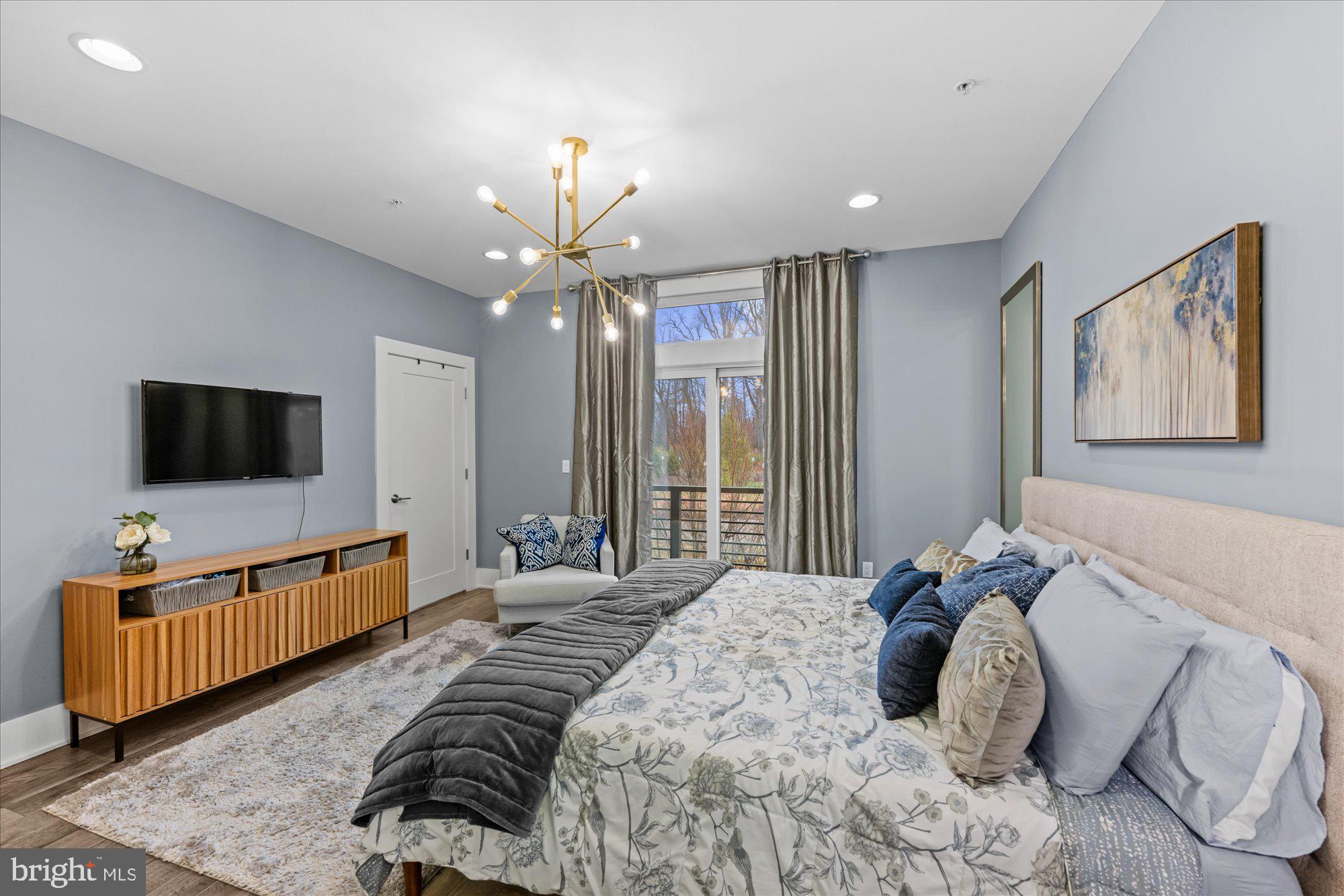 GROSVENOR HEIGHTS - Residential