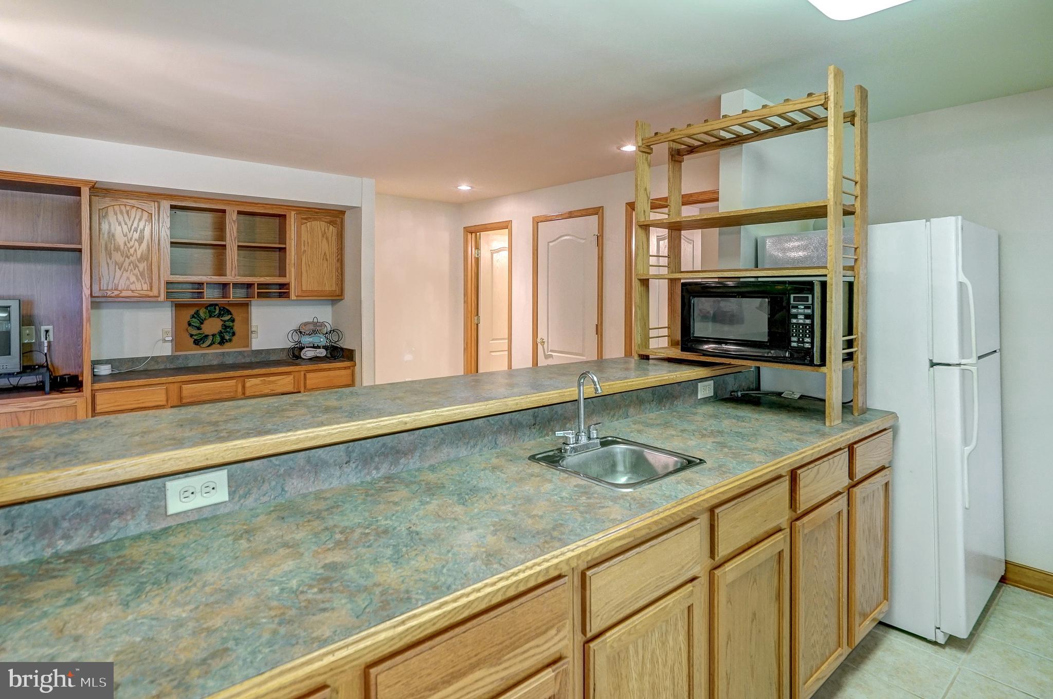 FRESHWATER ESTATES - Residential