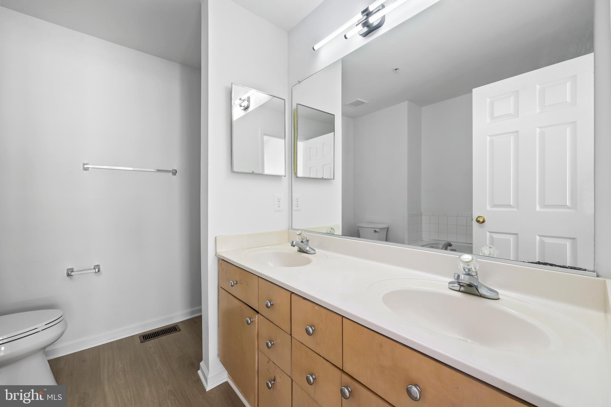 MANORS AT MCNAIR FARMS - Residential