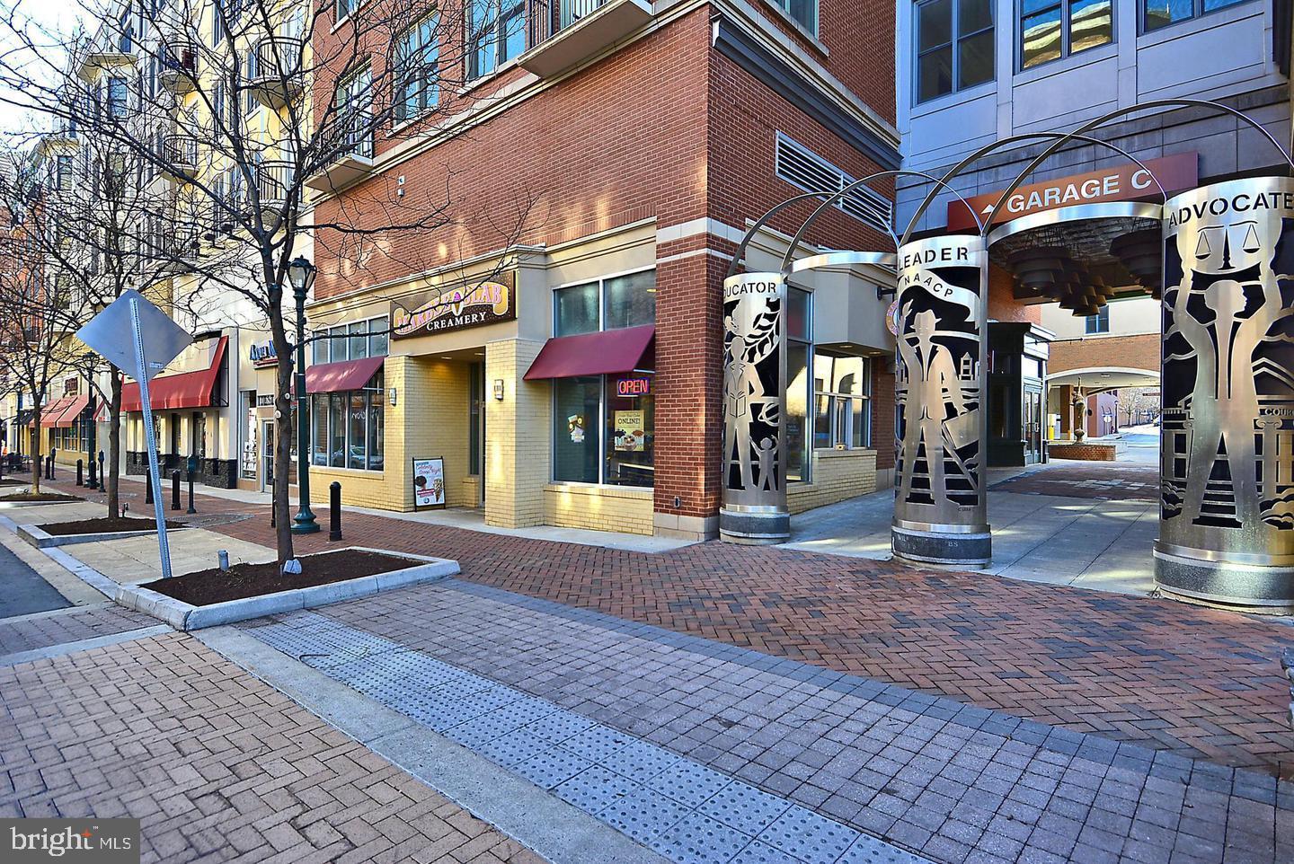 AMERICANA CENTRE - Residential Lease