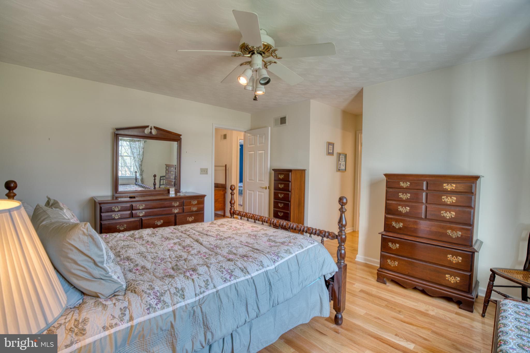 STEWARTSTOWN STATION - Residential