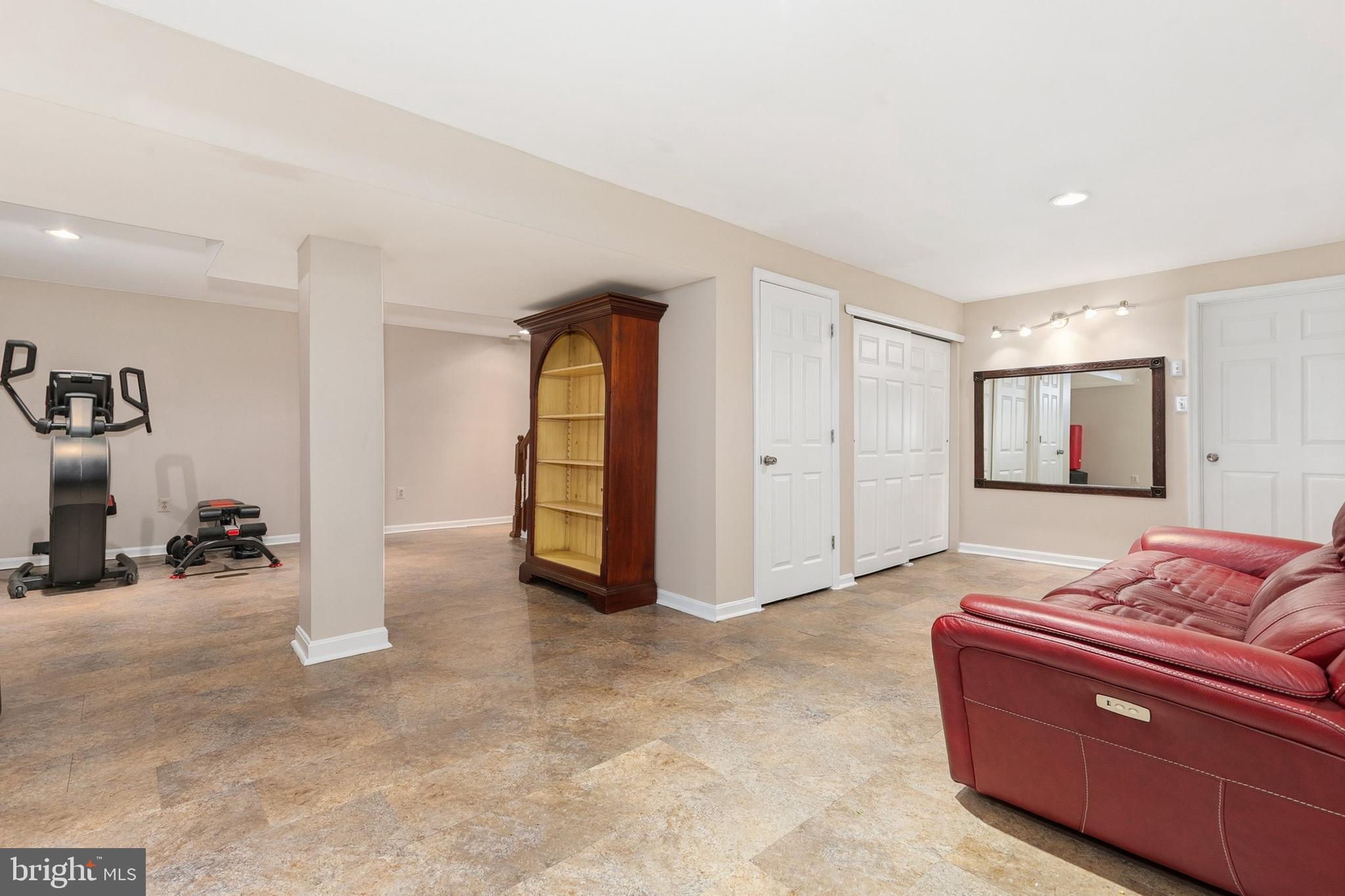BEECH CREEK - Residential