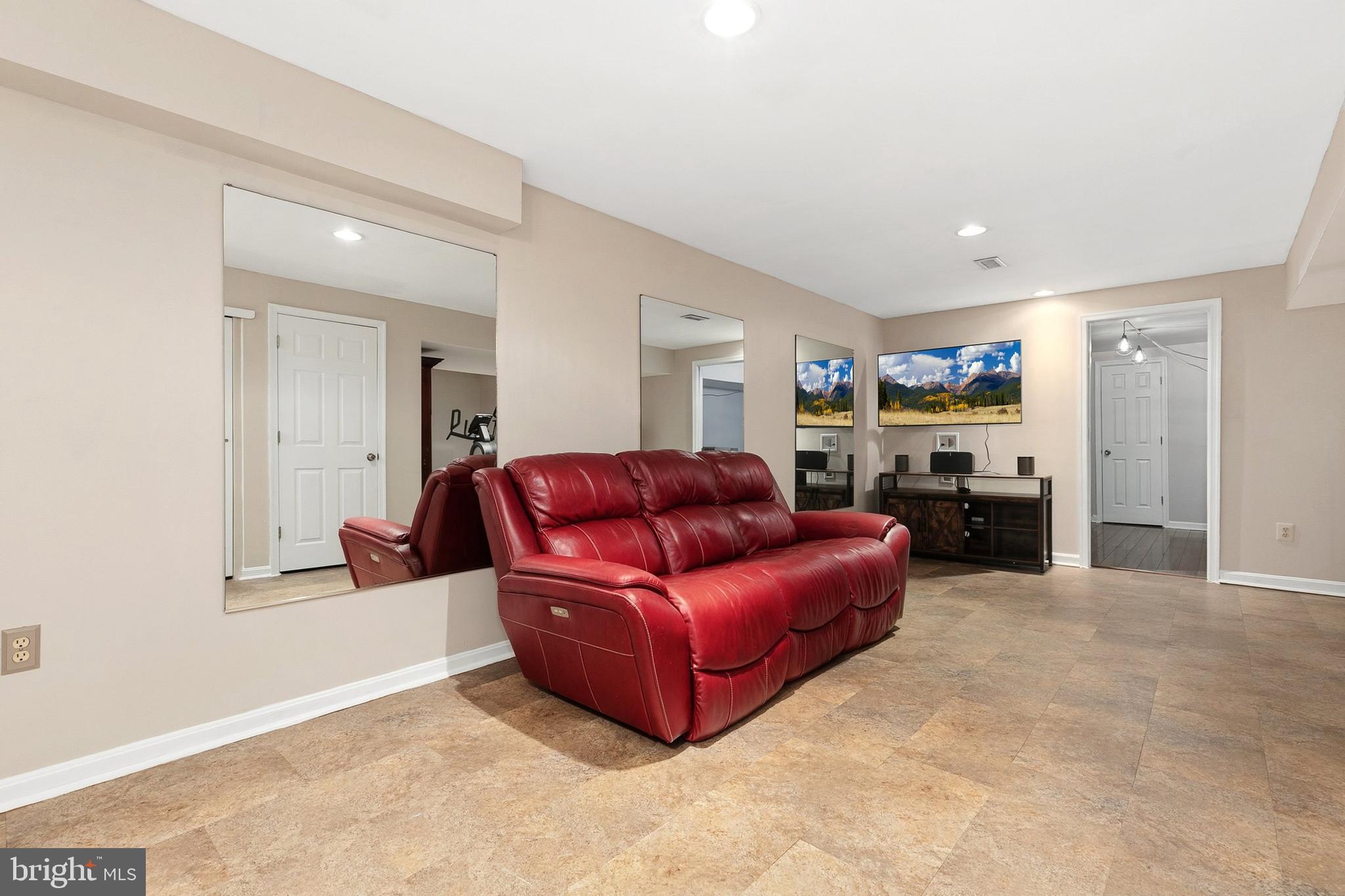 BEECH CREEK - Residential