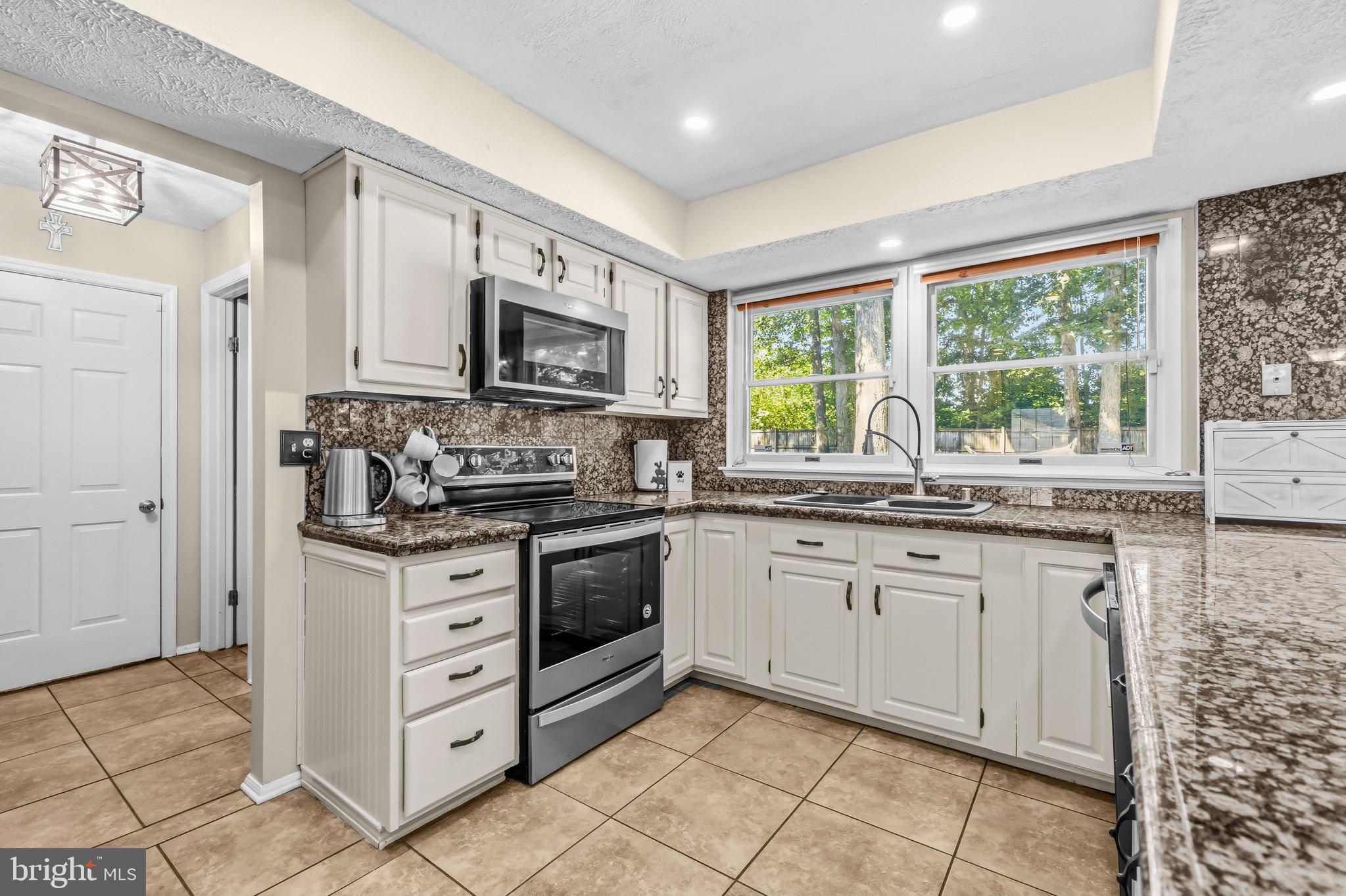 BEECH CREEK - Residential