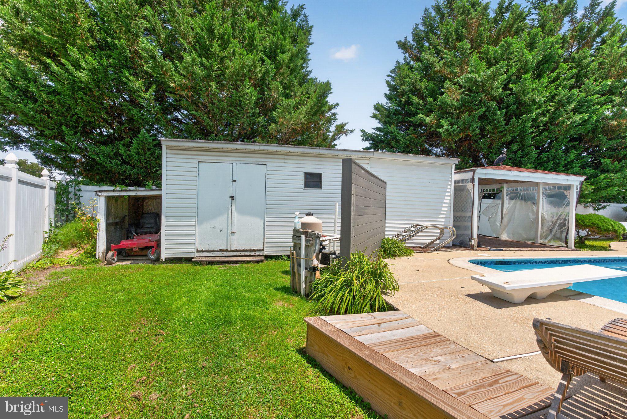 EDGEMERE/SPARROWS POINT - Residential