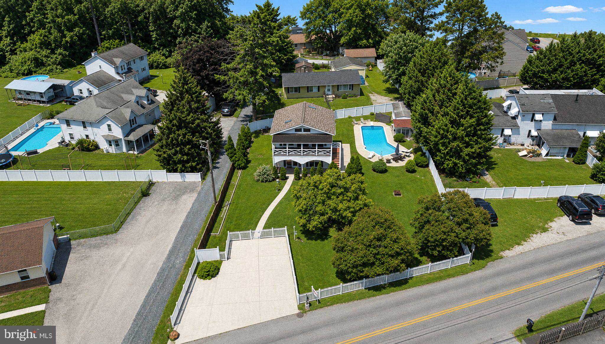 EDGEMERE/SPARROWS POINT - Residential