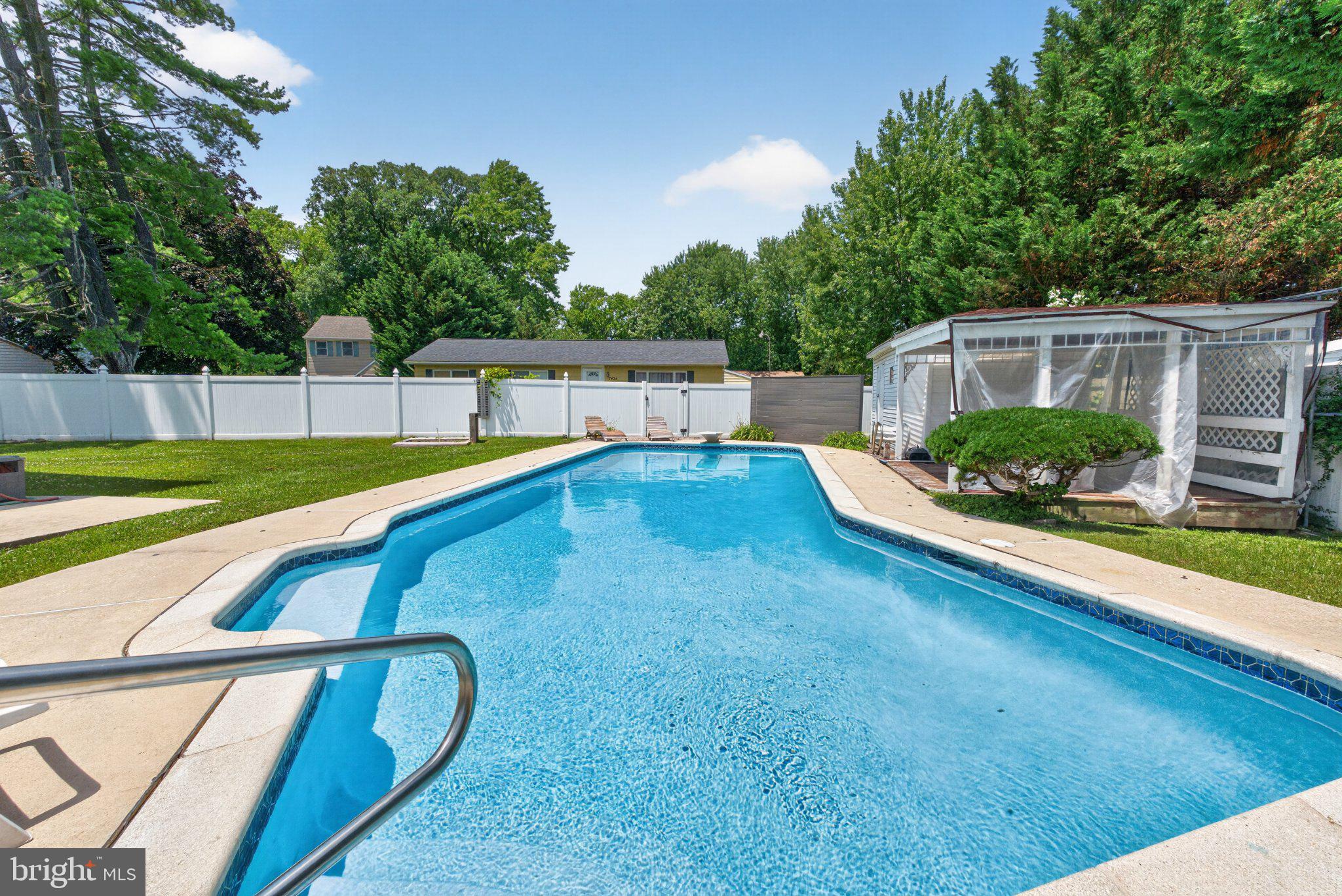 EDGEMERE/SPARROWS POINT - Residential