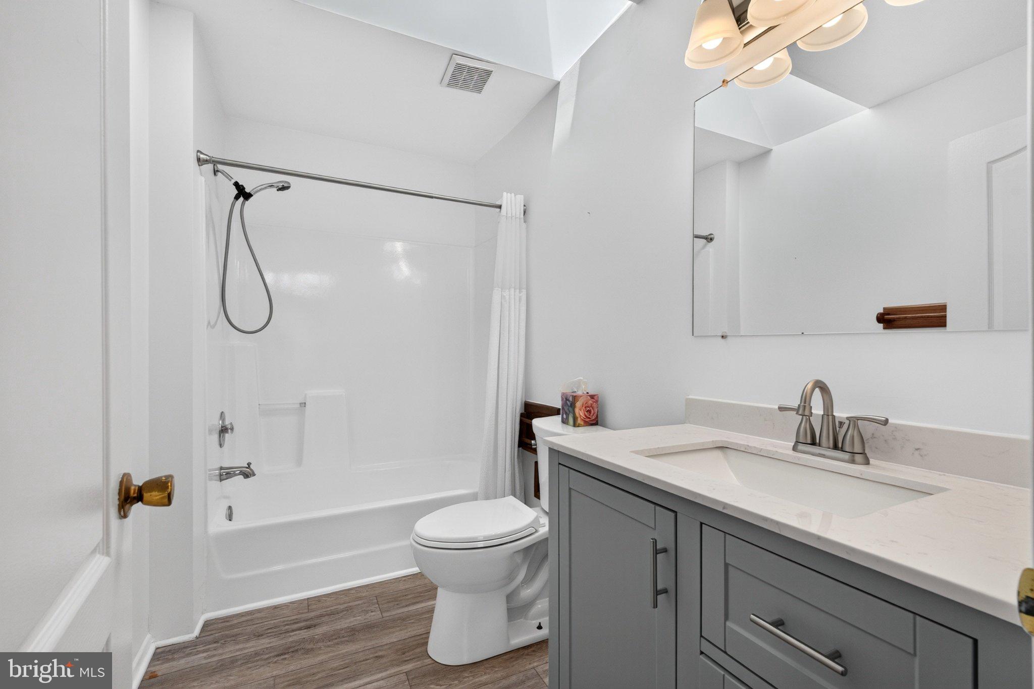 EDGEMERE/SPARROWS POINT - Residential