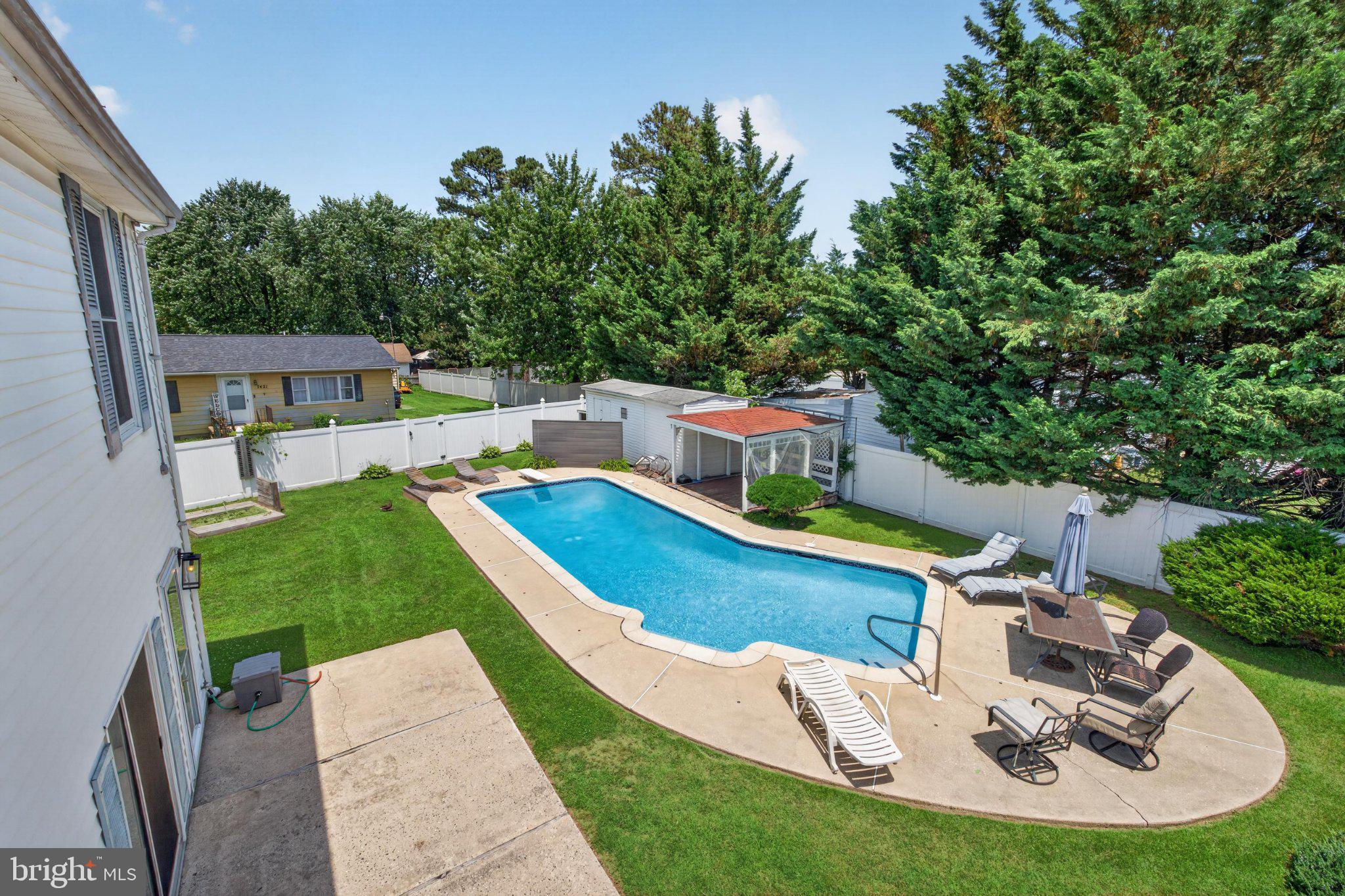 EDGEMERE/SPARROWS POINT - Residential