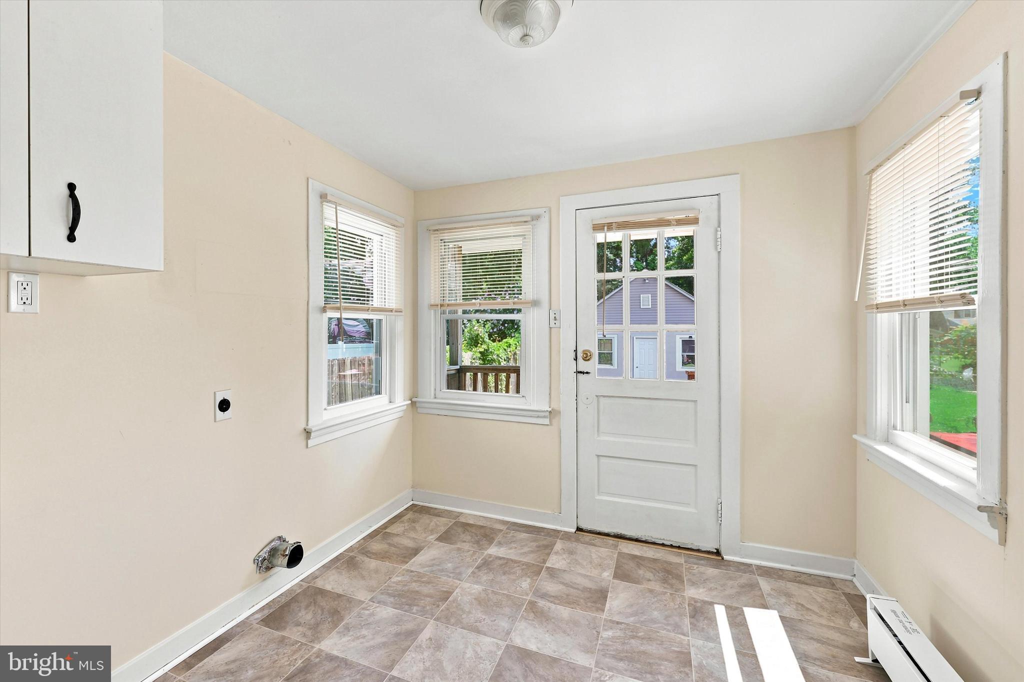 MILMONT PARK - Residential