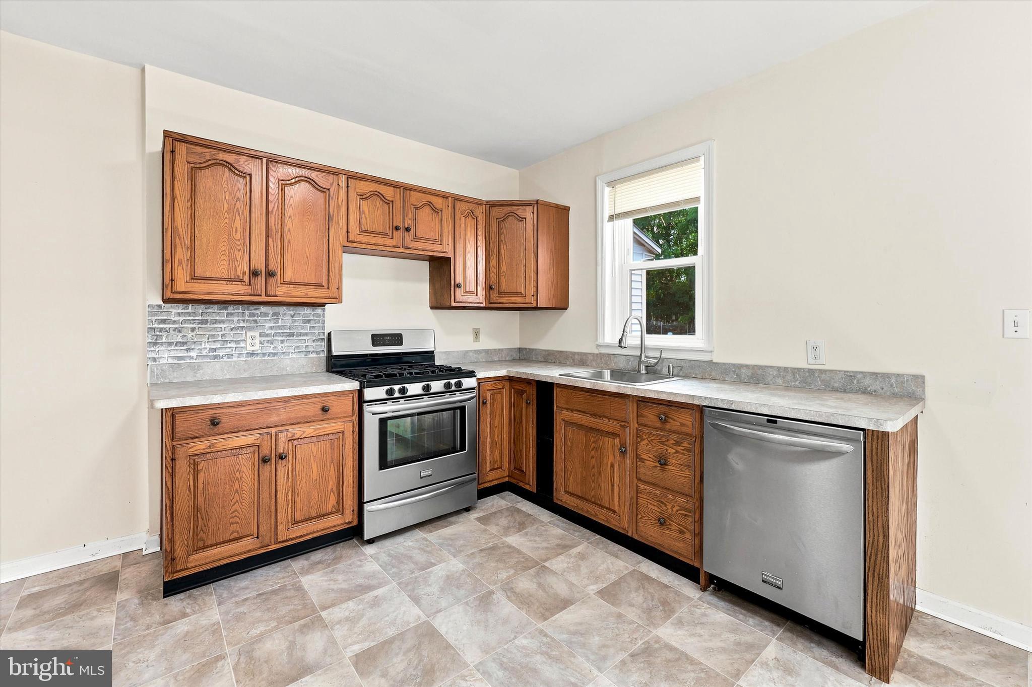 MILMONT PARK - Residential