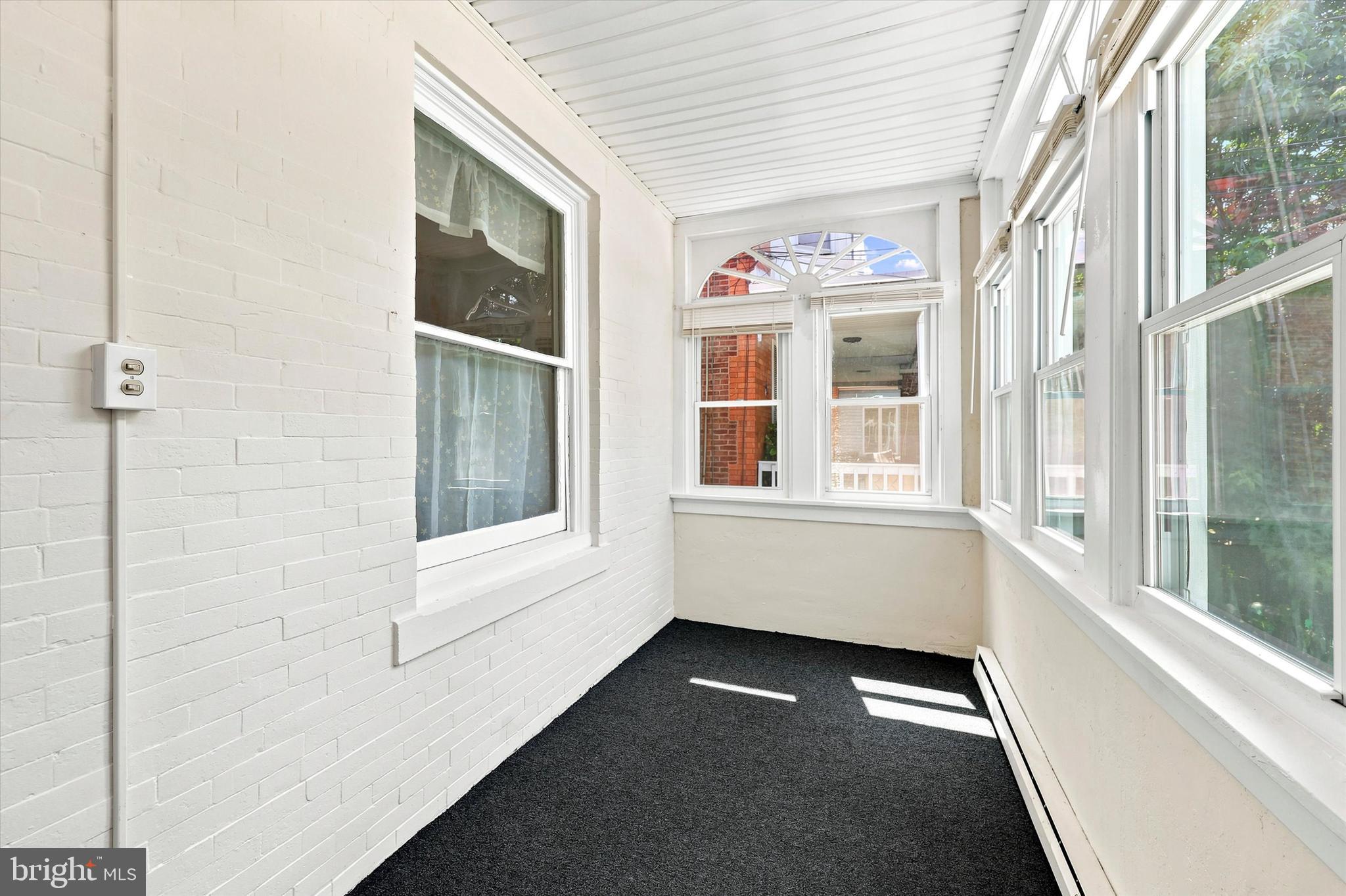 MILMONT PARK - Residential
