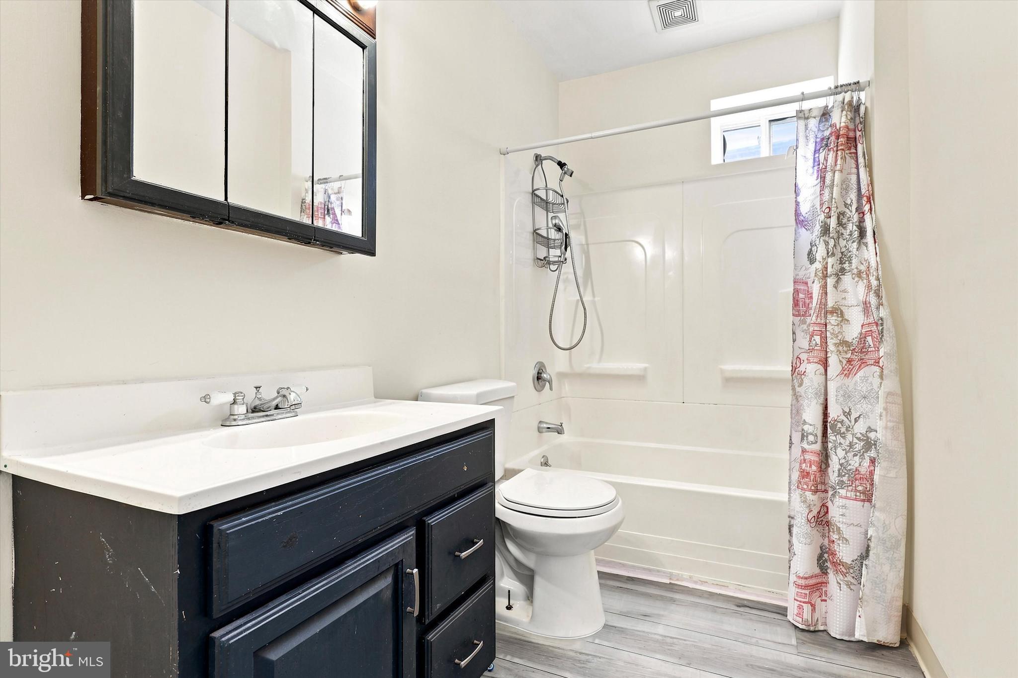 MILMONT PARK - Residential