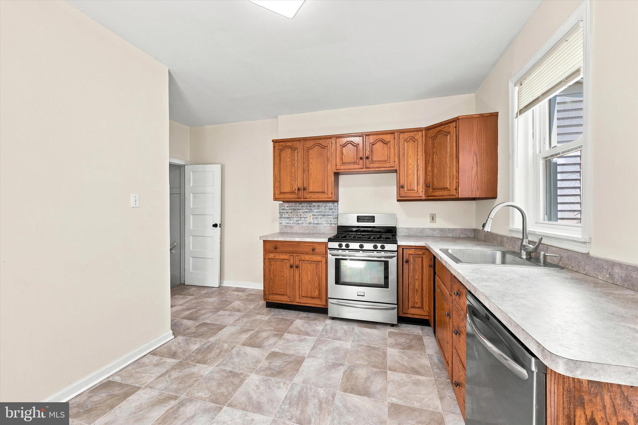 MILMONT PARK - Residential