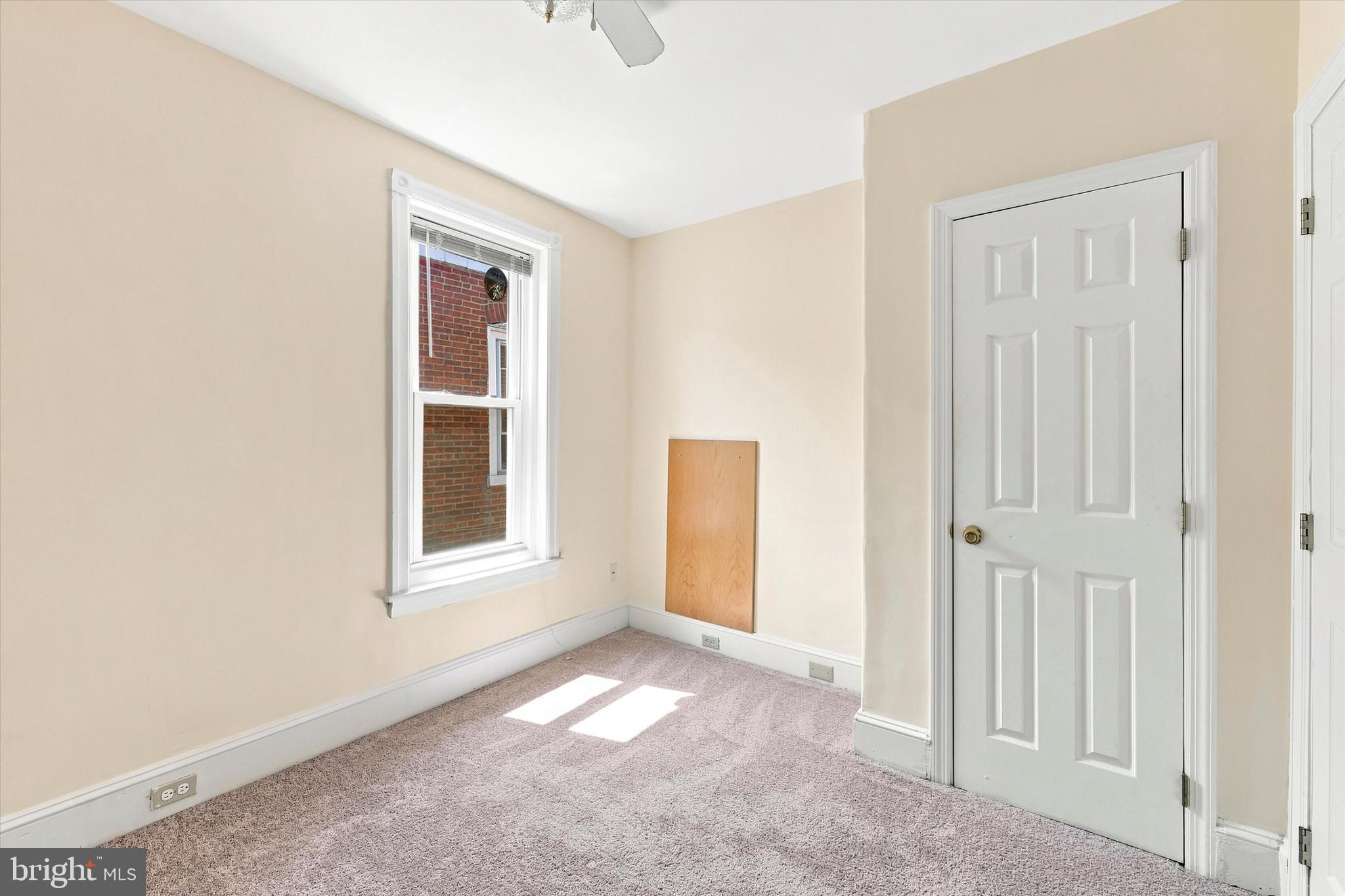 MILMONT PARK - Residential