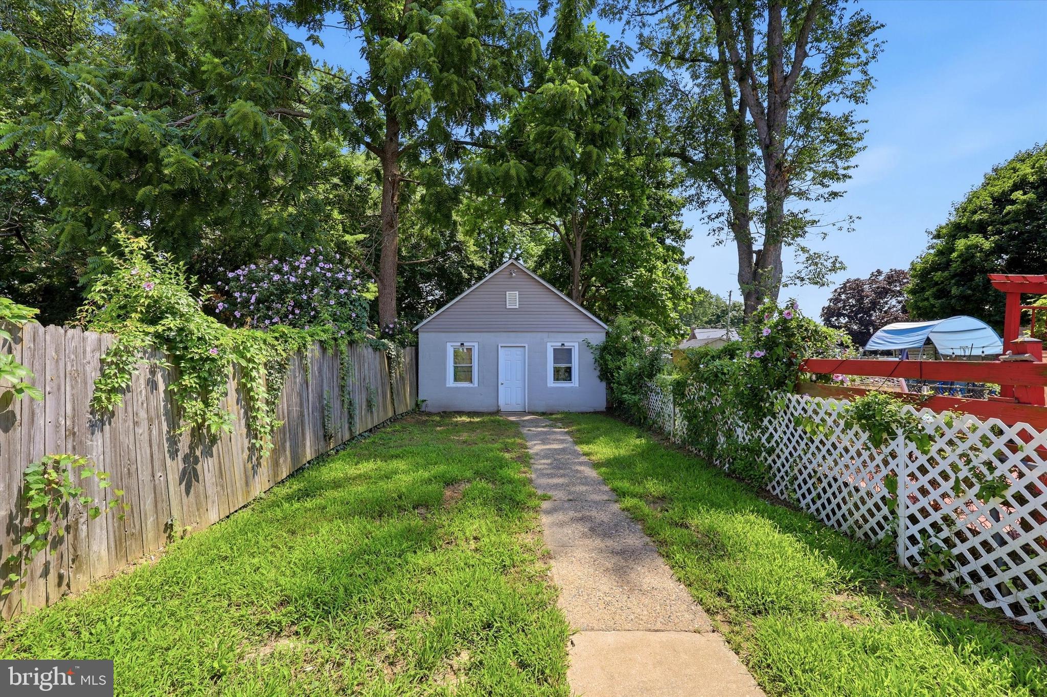 MILMONT PARK - Residential