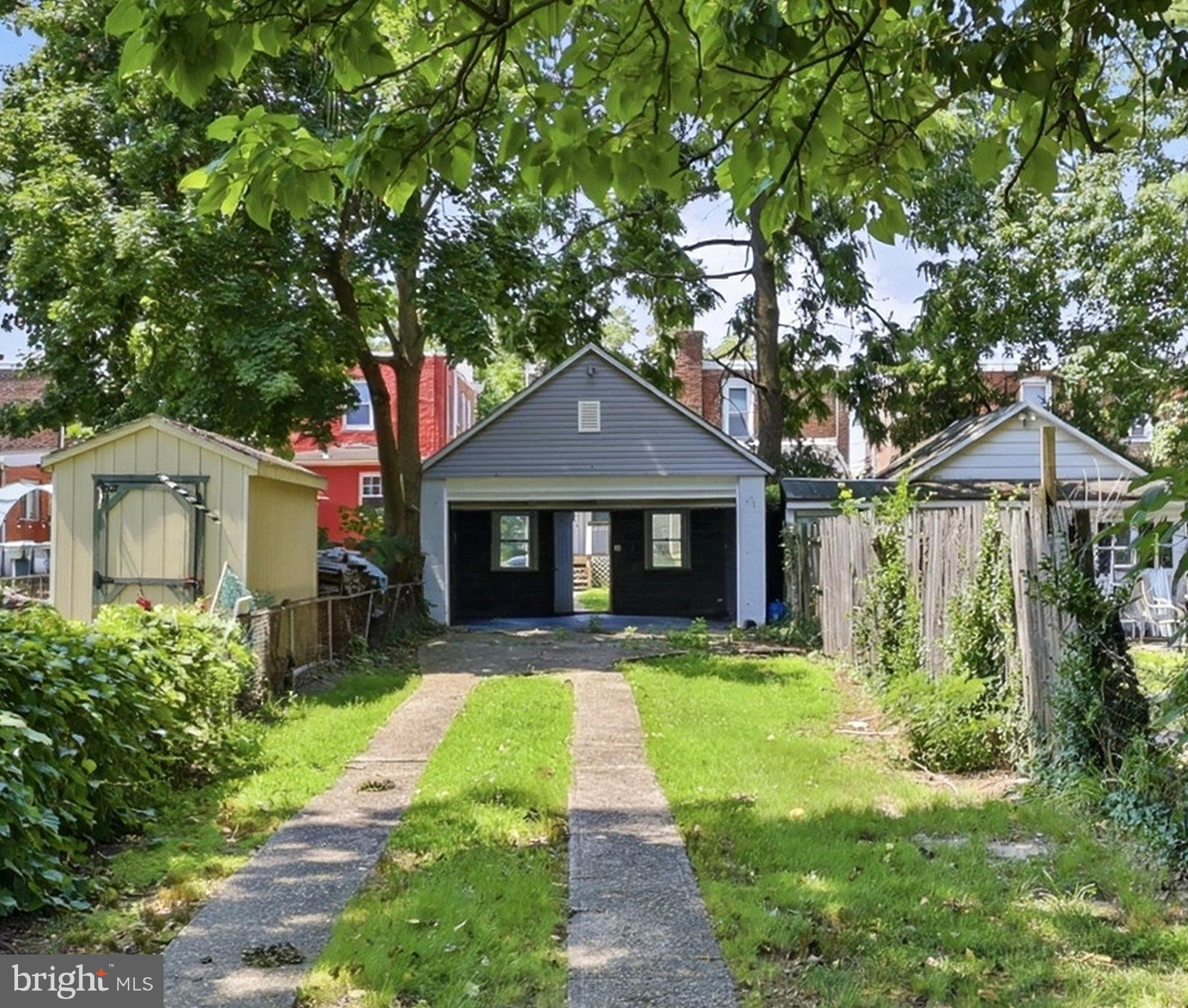 MILMONT PARK - Residential