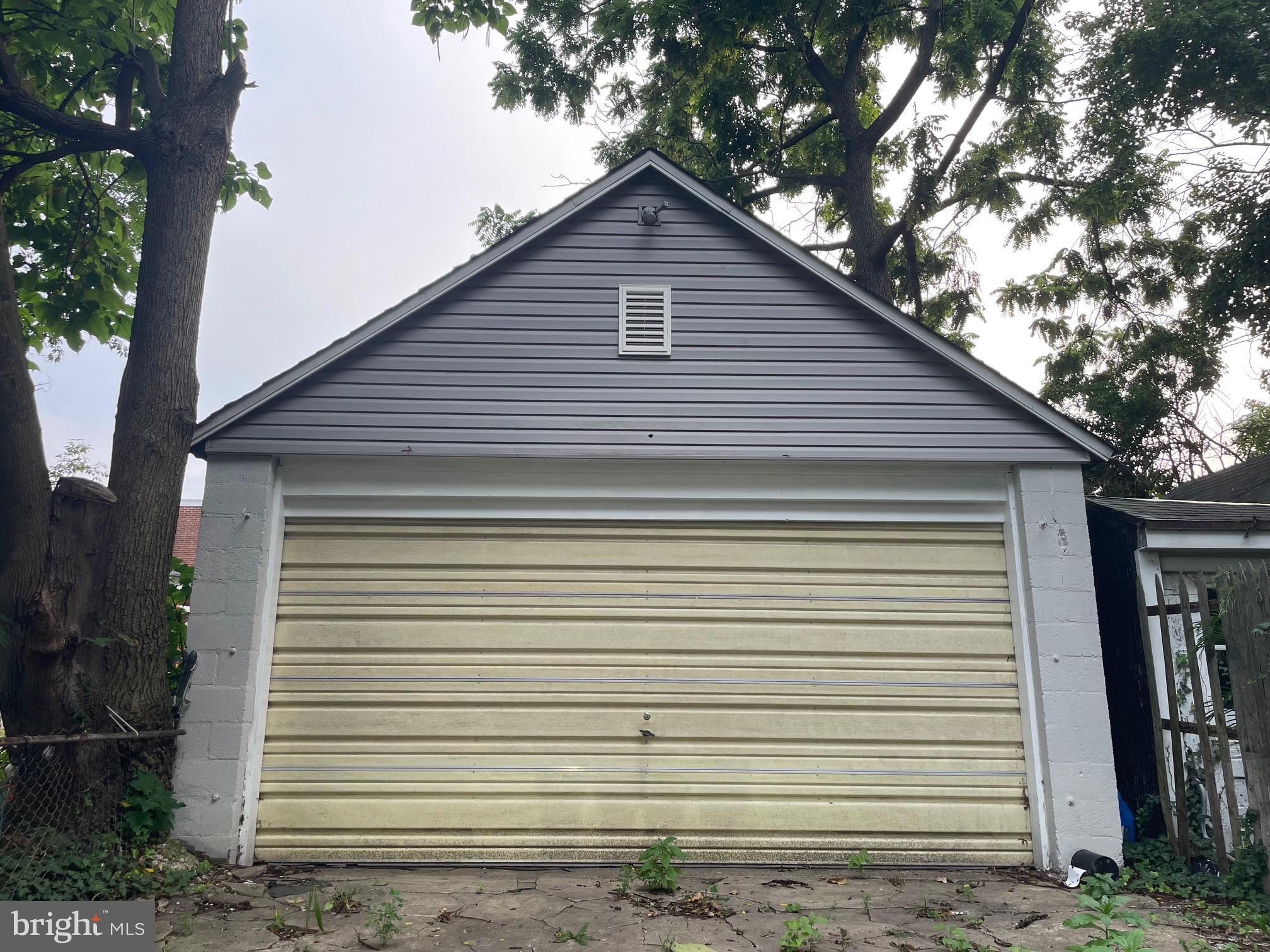 MILMONT PARK - Residential
