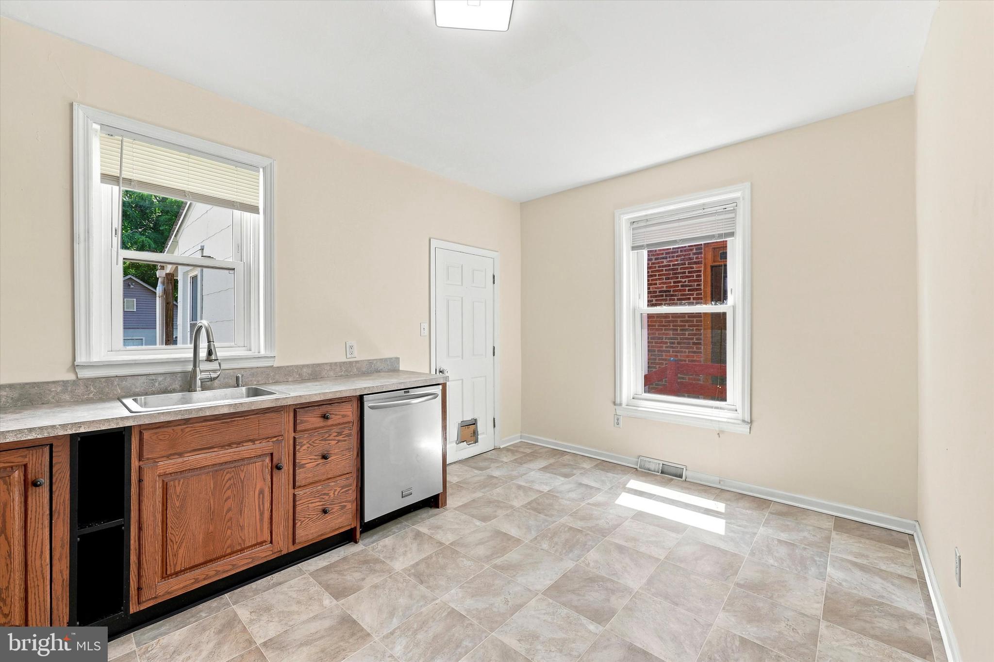 MILMONT PARK - Residential