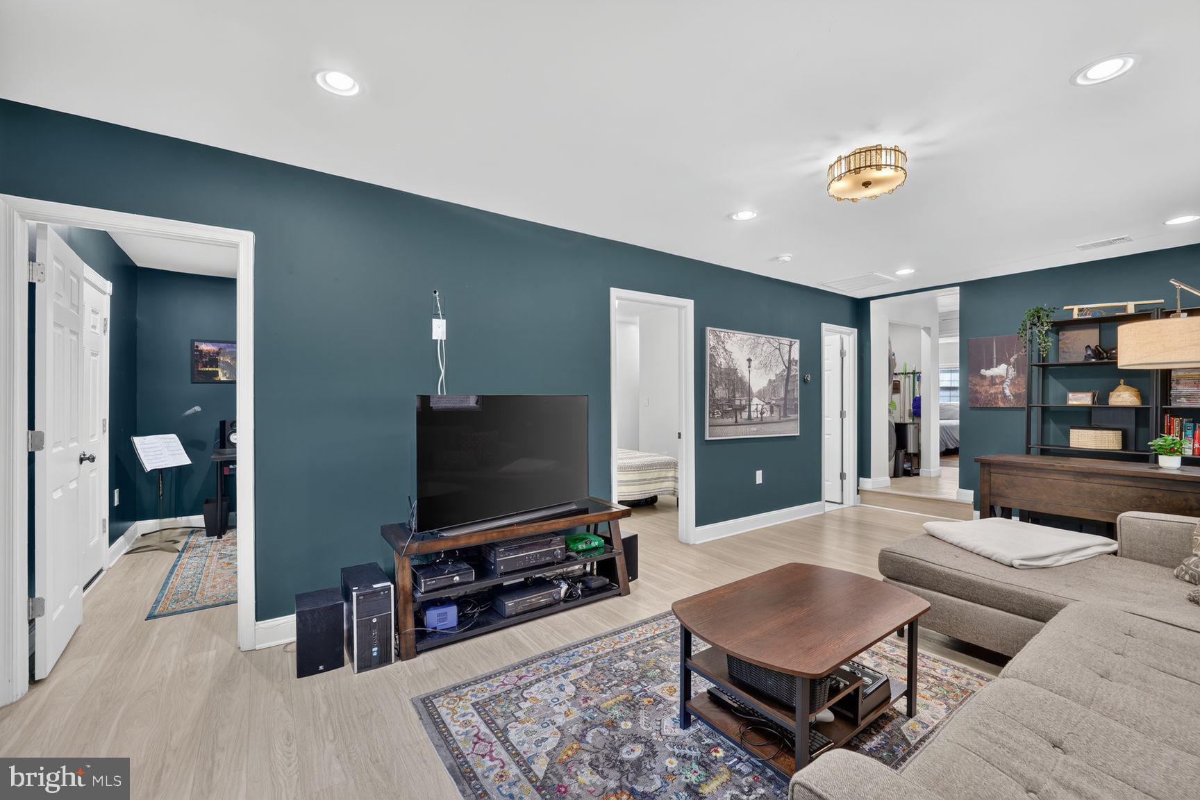 SOUTH PISCATAWAY - Residential