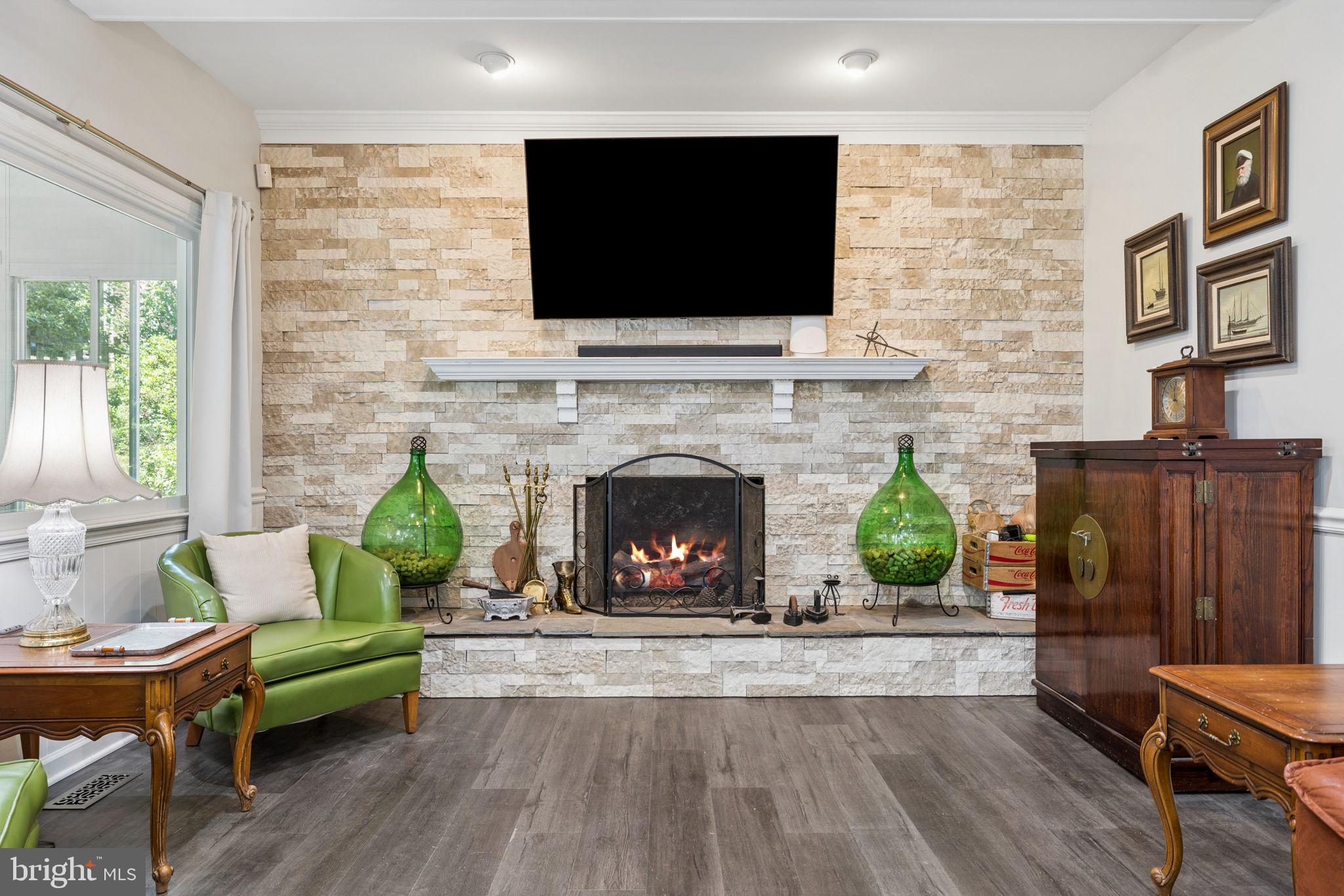 MIDDLE VALLEY - Residential