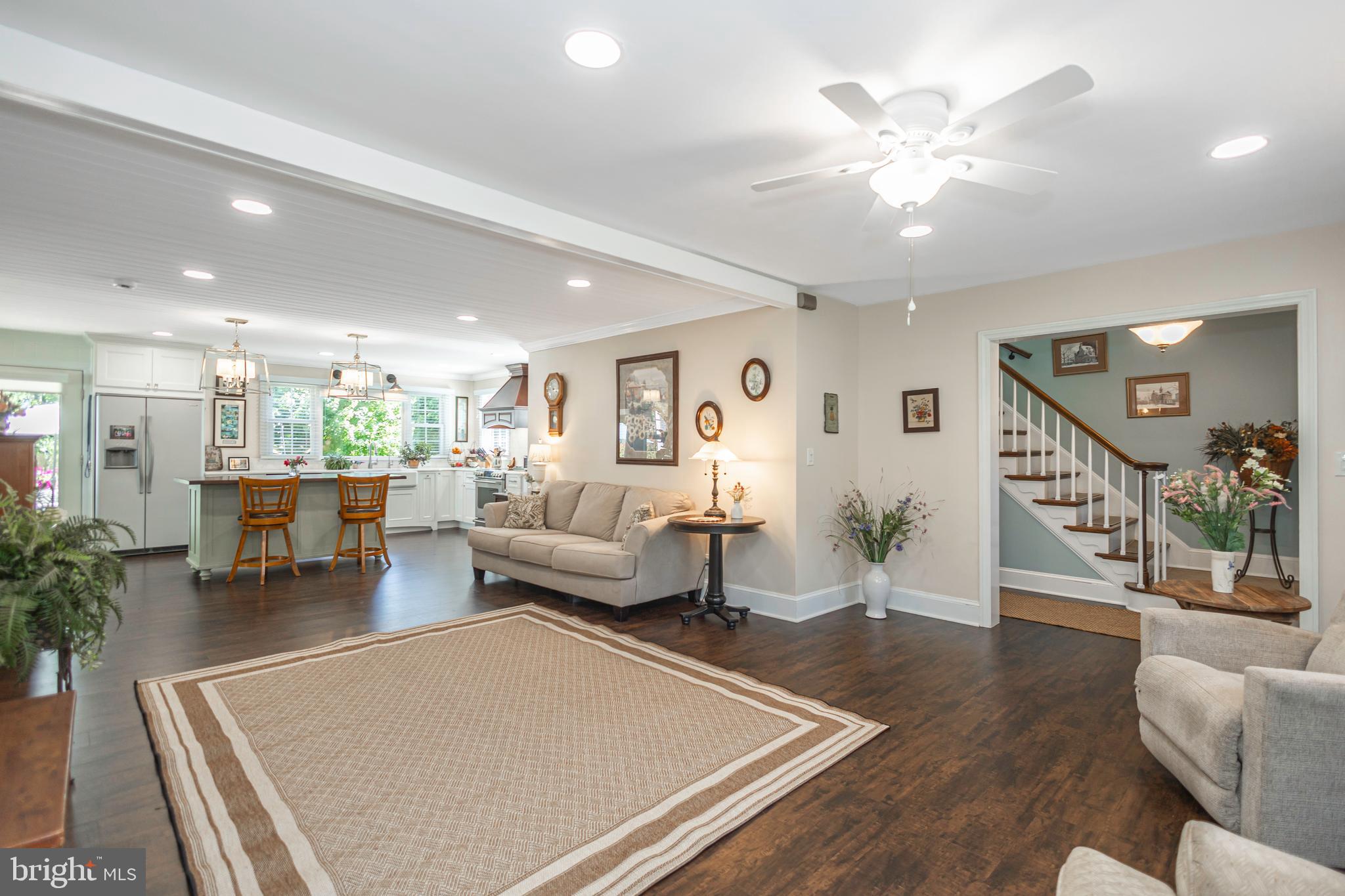 MAKEFIELD MANOR - Residential