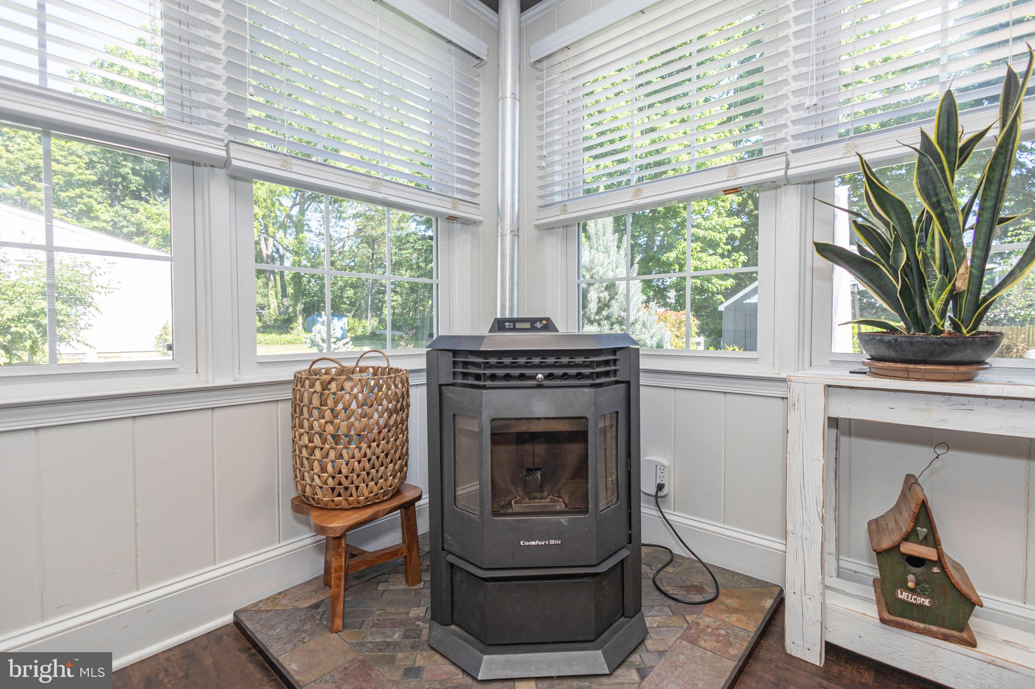 MAKEFIELD MANOR - Residential