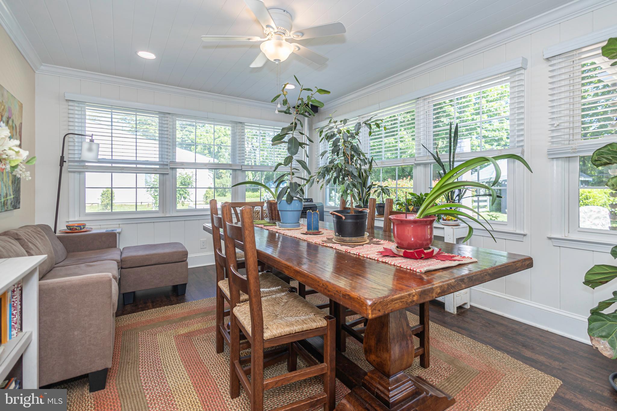 MAKEFIELD MANOR - Residential